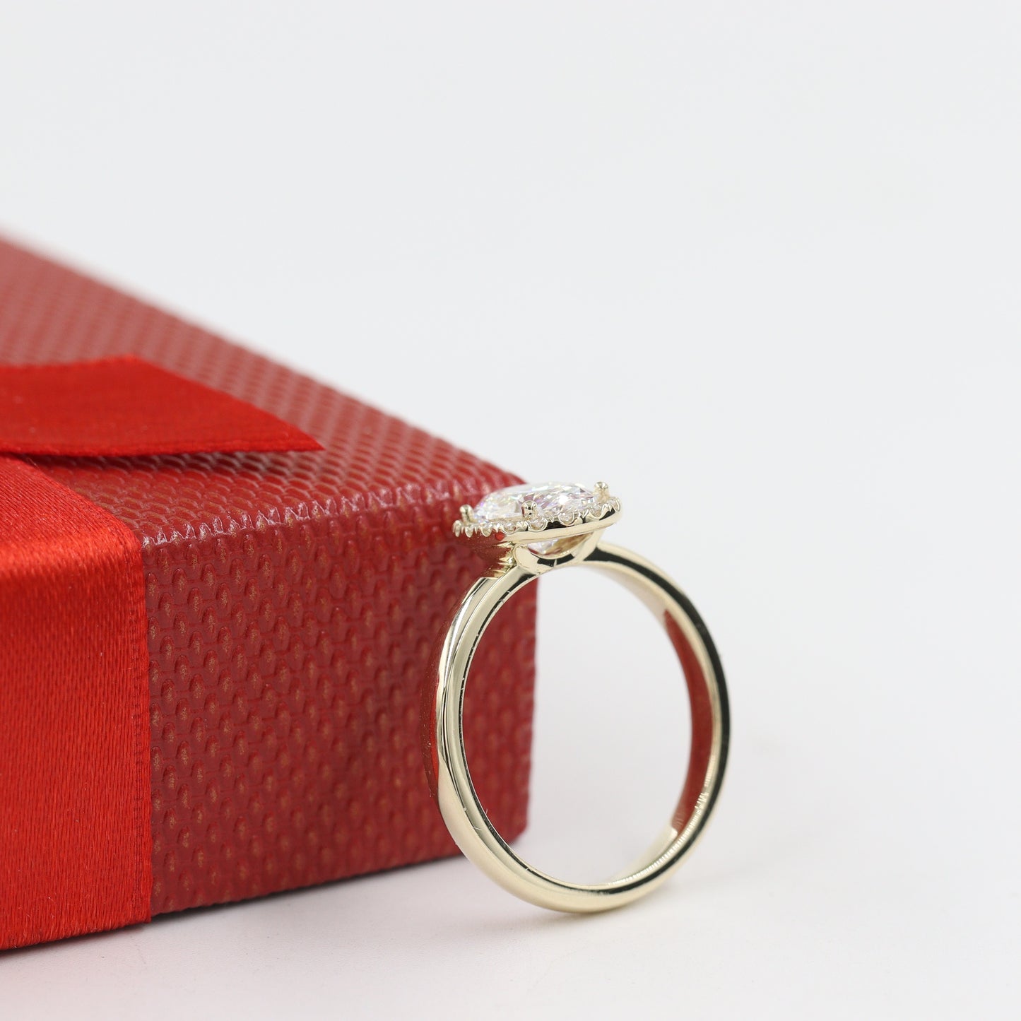 Ova Diamond Halo Ring/1.2ct IGI Certified Lab Diamond Engagement Ring/Classic Oval Halo Ring/ Propose Ring/Anniversary gift