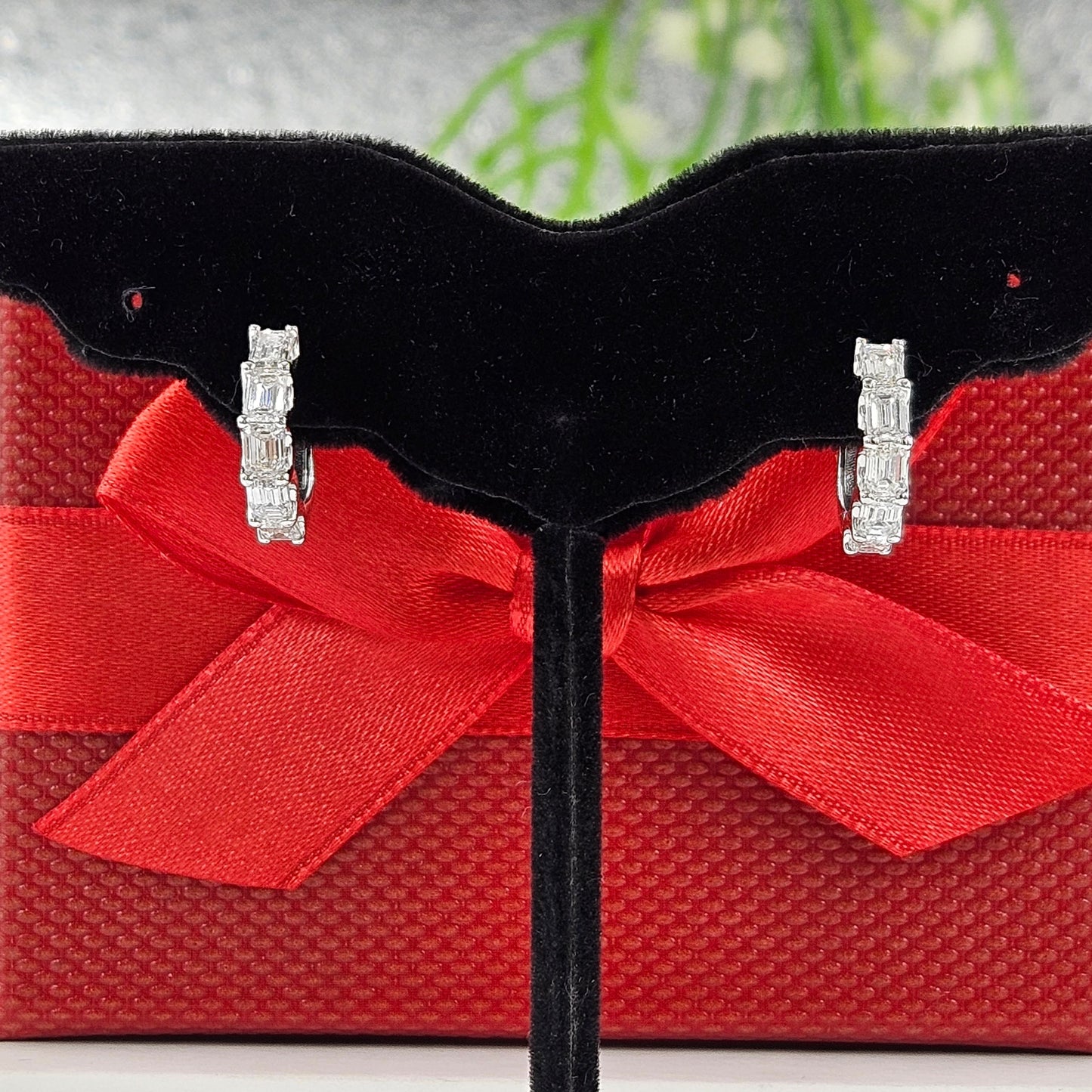 Emerald Cut Natural Diamond Hoop Earring/Emerald Cut Diamond Earring/14K,18K Hoop U-shape Emerald Cut Diamond Earring/Anniversary gift