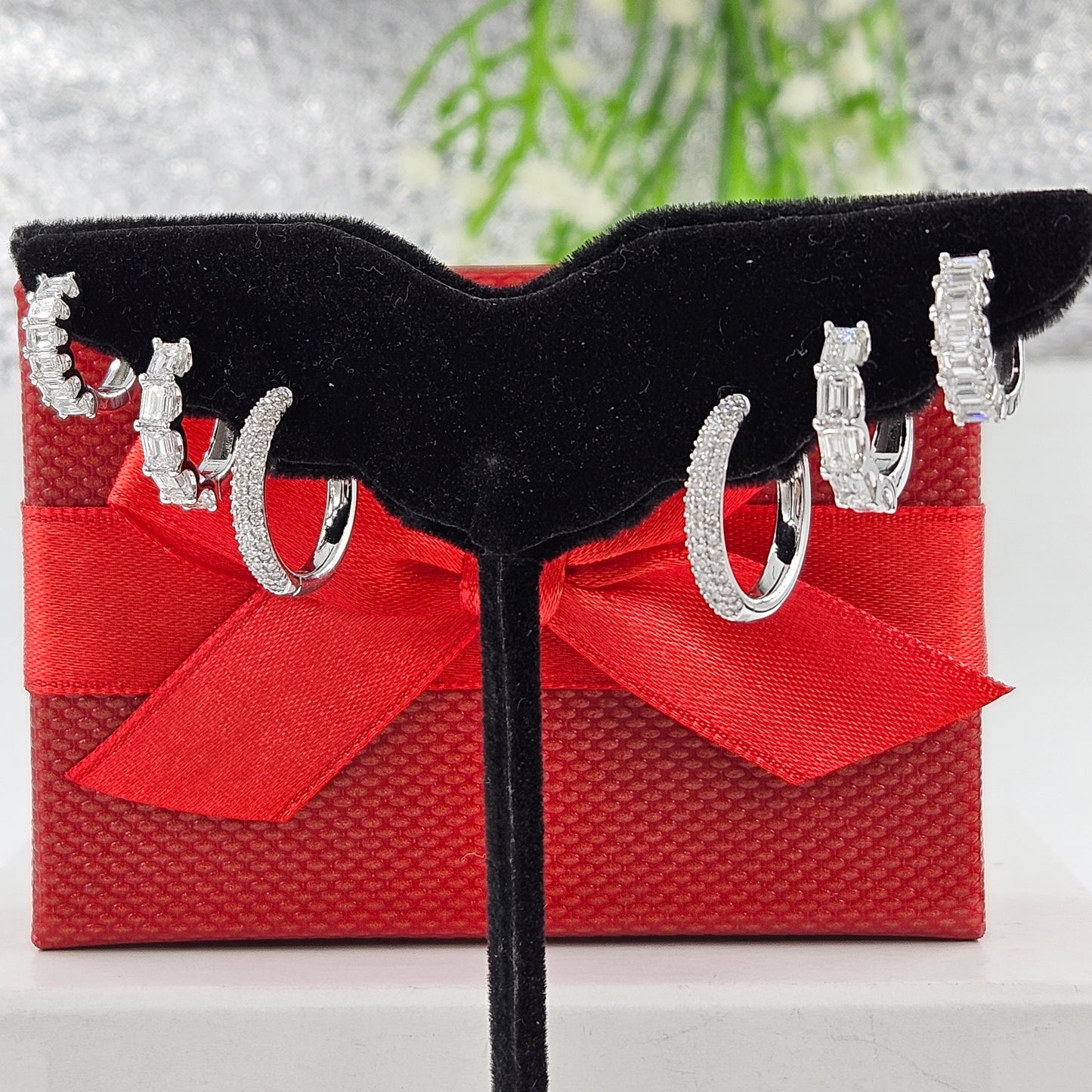 Emerald Cut Natural Diamond Hoop Earring/Emerald Cut Diamond Earring/14K,18K gold Hoop U-shape Emerald Cut Diamond Earring/Anniversary gift