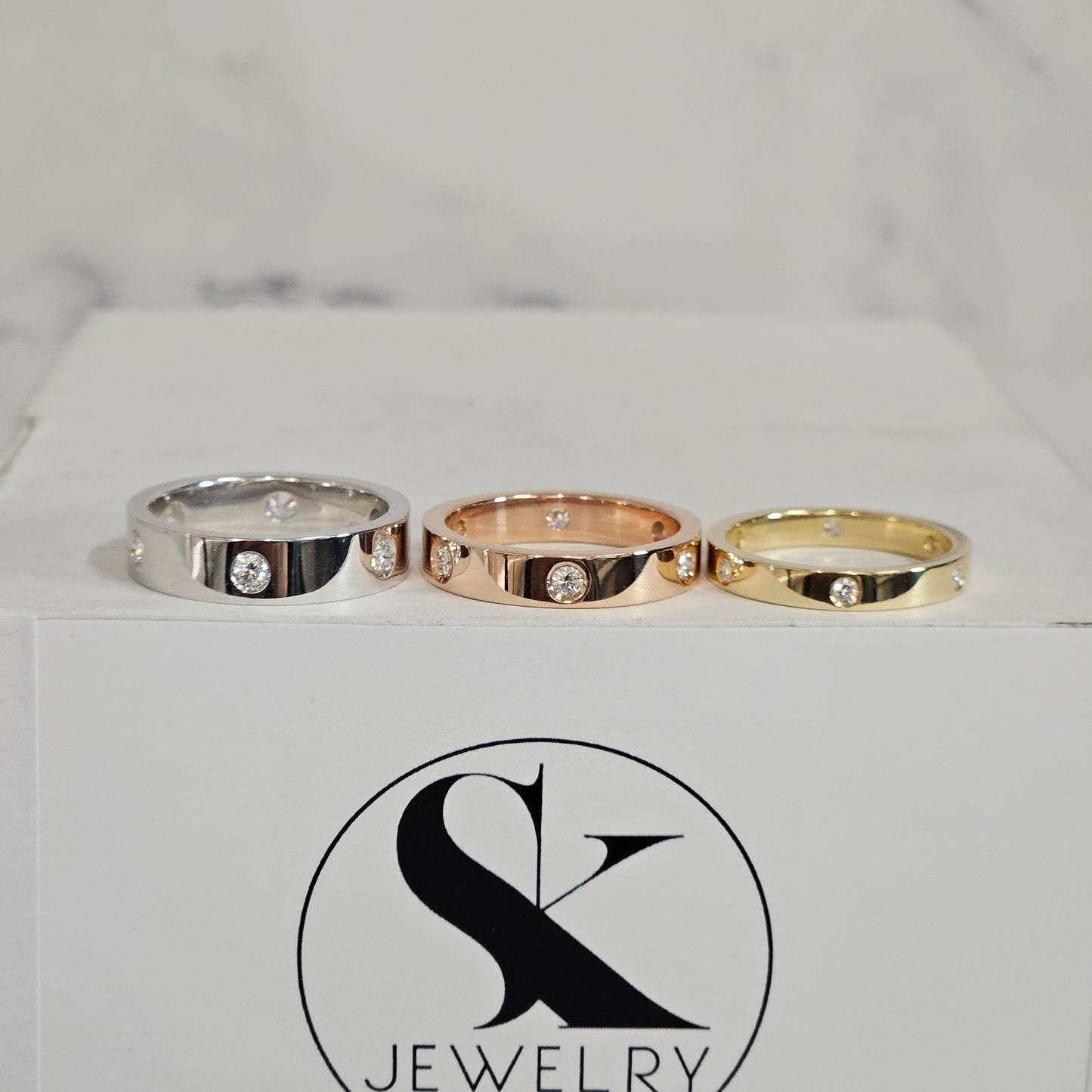 14k Gold 4mm Flat Diamonds Band/ Wedding Band/ Full Diamond Band/ Unisex Men's Women's Wedding Ring/ Simple Diamond Band