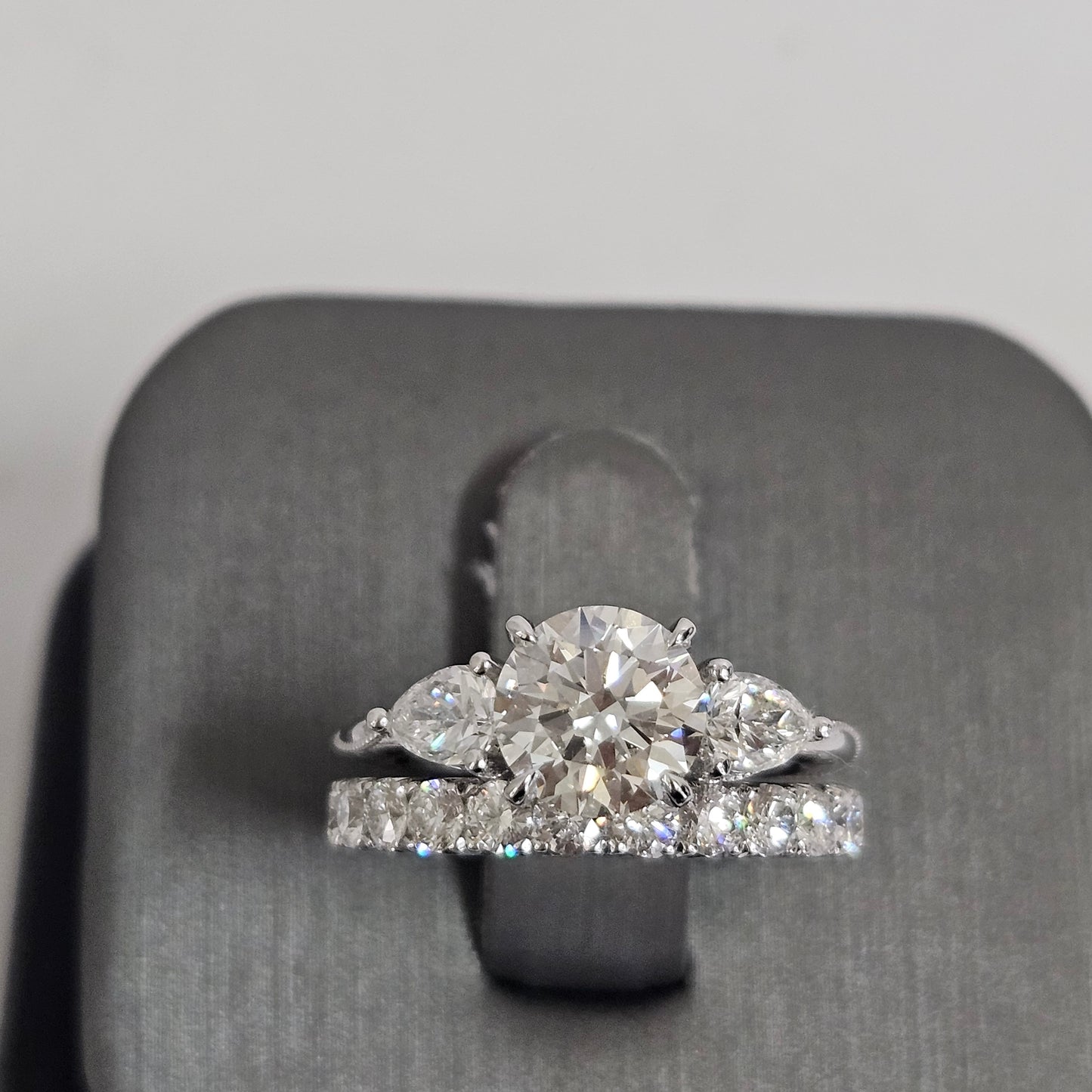 2.4ct Diamond Engagement Ring /14K,18K gold  Stackable 1.8ct IGI Certified Lab Grown Diamond  Engagement Ring / Anniversary gift