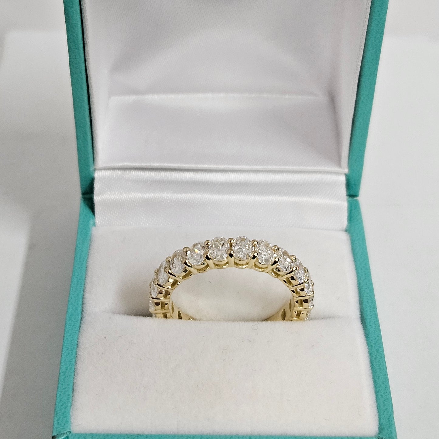 18K gold Stackable Oval Diamond Eternity Band/2.5ct Oval Diamond Wedding Band/Natural Diamond Eternity Wedding Ring/Anniversary gift