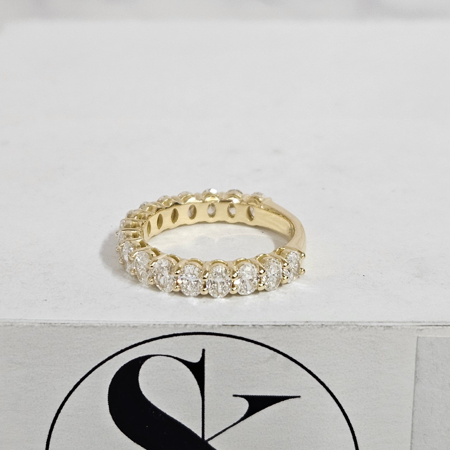 18K gold Stackable Oval Diamond Eternity Band/2.5ct Oval Diamond Wedding Band/Natural Diamond Eternity Wedding Ring/Anniversary gift