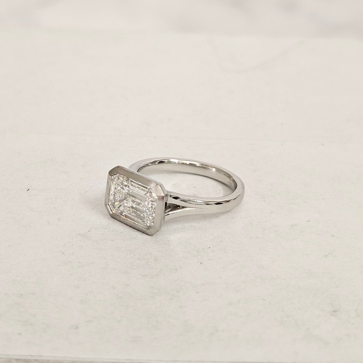3ct Emerald Cut Lab Diamond Engagement Ring / Split Shank Solitaire Ring/3ct IGI Certified Diamond Ring/Unique/Anniversary gift