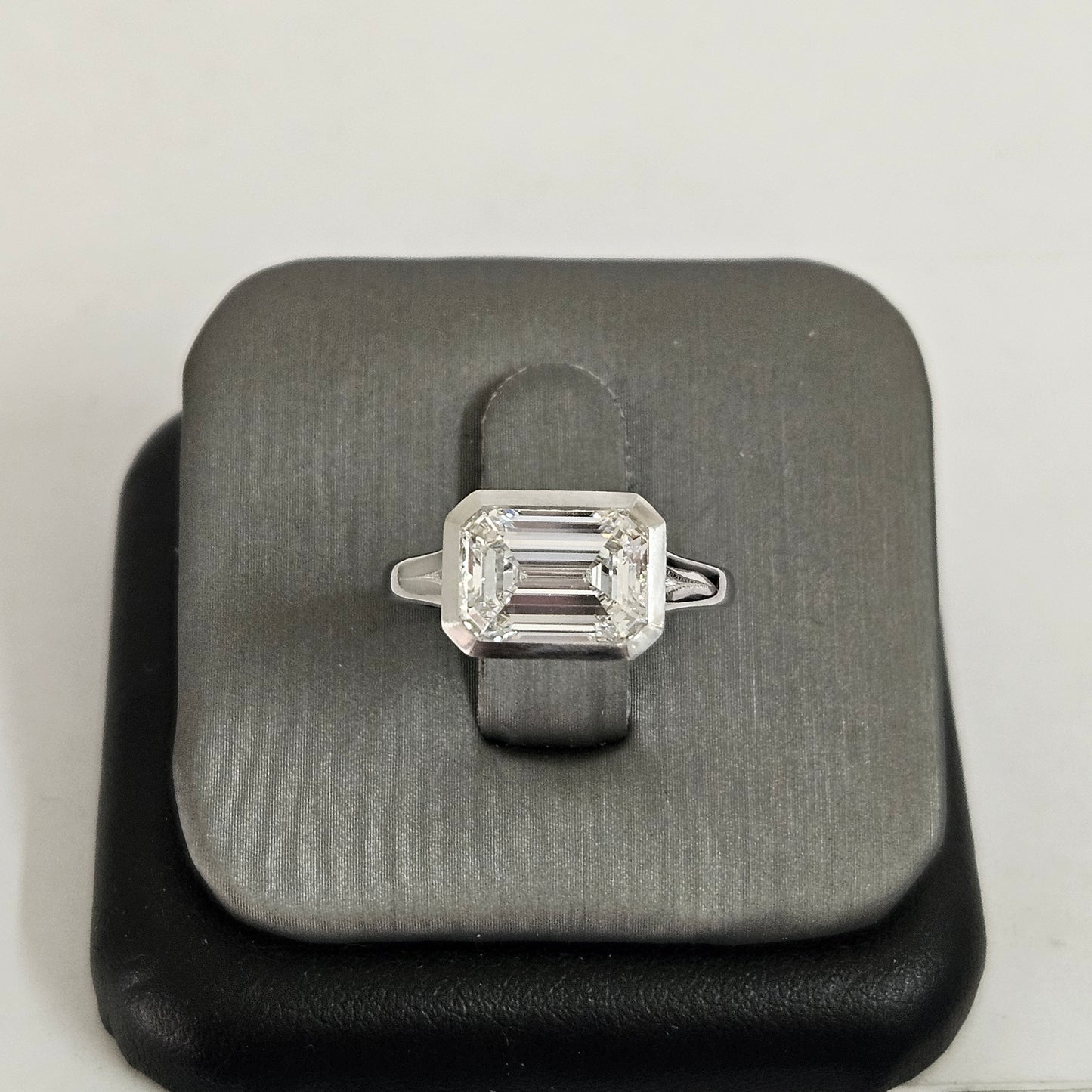 3ct Emerald Cut Lab Diamond Engagement Ring / Split Shank Solitaire Ring/3ct IGI Certified Diamond Ring/Unique/Anniversary gift