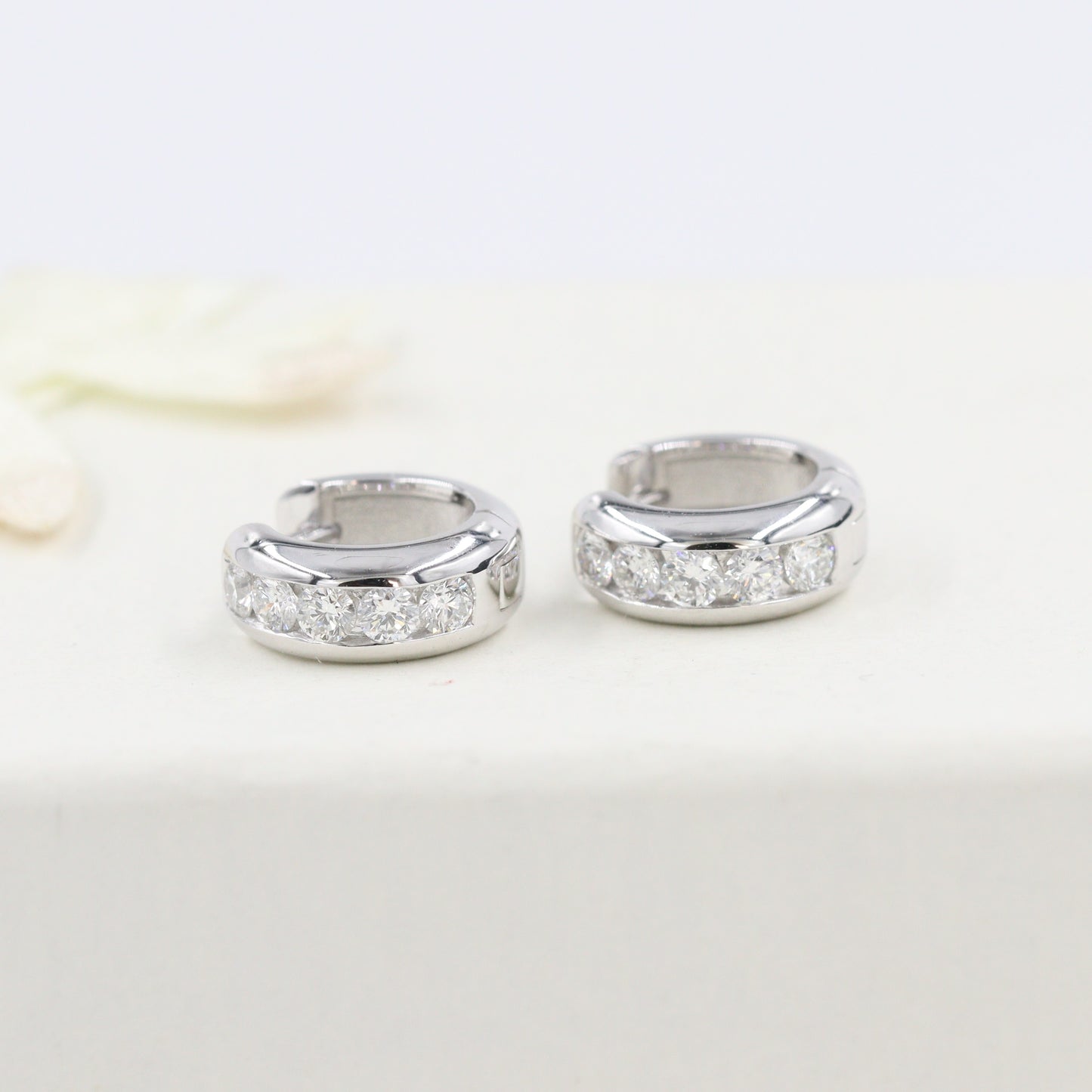 Diameter 11mm 0.5ct Diamond Earrings/4.5mm Width Hoop Earrings/Diamond Huggies / 14k Gold Diamond Huggie Hoops/ Anniversary gift