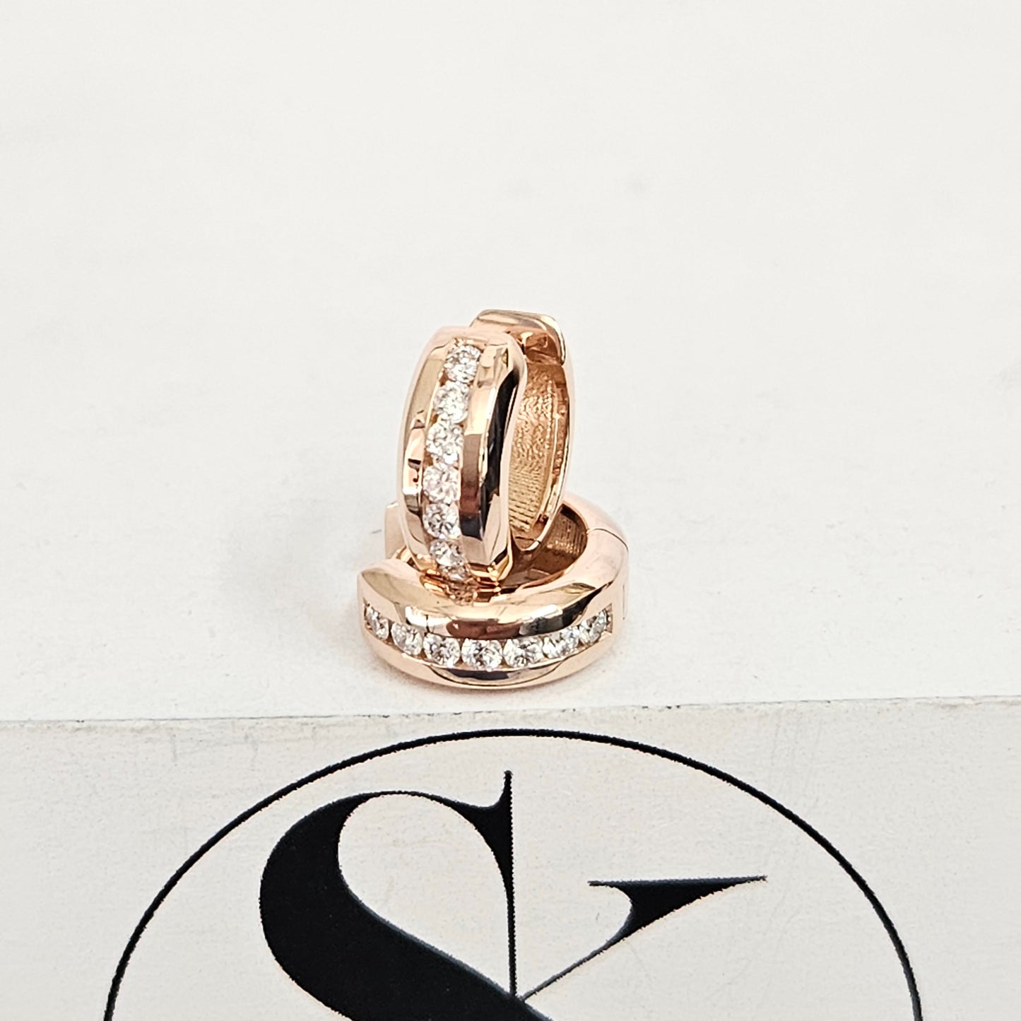 Diameter 11mm 0.24ct Diamond Earrings/4.5mmWidth Hoop Earrings/Diamond Huggies / 14k Gold Diamond Huggie Hoops/ Anniversary gift
