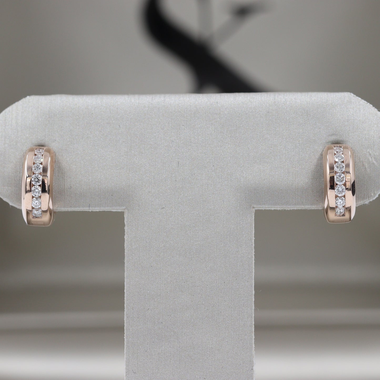 Diameter 11mm 0.24ct Diamond Earrings/4.5mmWidth Hoop Earrings/Diamond Huggies / 14k Gold Diamond Huggie Hoops/ Anniversary gift