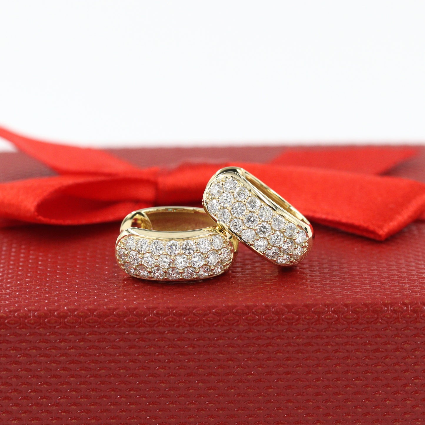 Diameter 15.5mm Diamond Huggies/ 14k Gold Diamond Huggie Hoops/ 6.5mmWidth Hoop Earrings/ Anniversary gift/ Gift for her