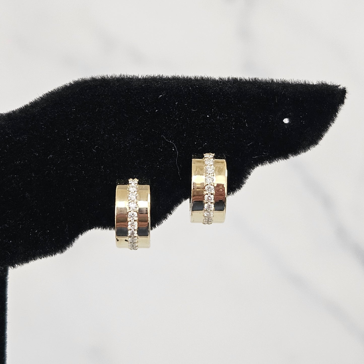 Diameter 10mm Diamond Earrings/4.5mm Width Hoop Earrings/ Diamond Huggies / 14k Gold Diamond Huggie Hoops/ Anniversary gift