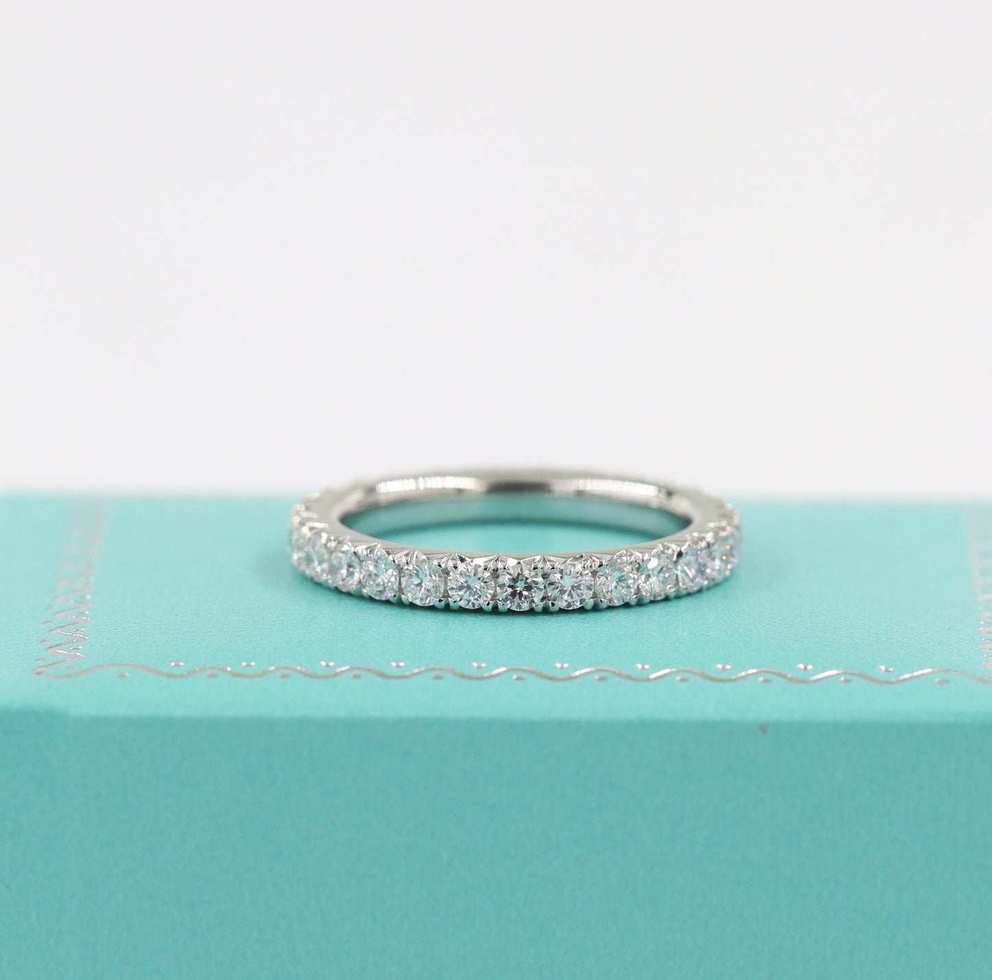 Full Eternity French Pave Diamond Wedding Width 2.5mm Band / 14K gold Stackable Full Eternity Lab Grown Diamond Ring / Anniversary Gift