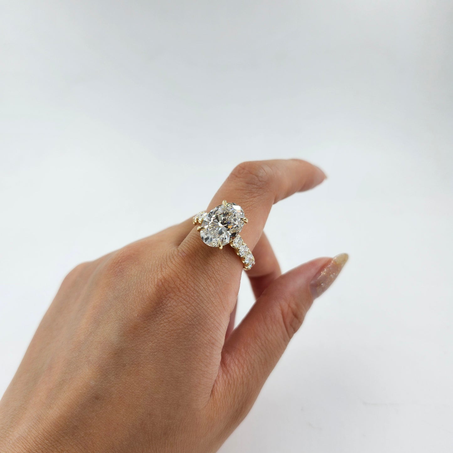 IGI Certified Lab Grown Diamond Engagement Ring: 14K Gold Oval Halo Band - Anniversary gift