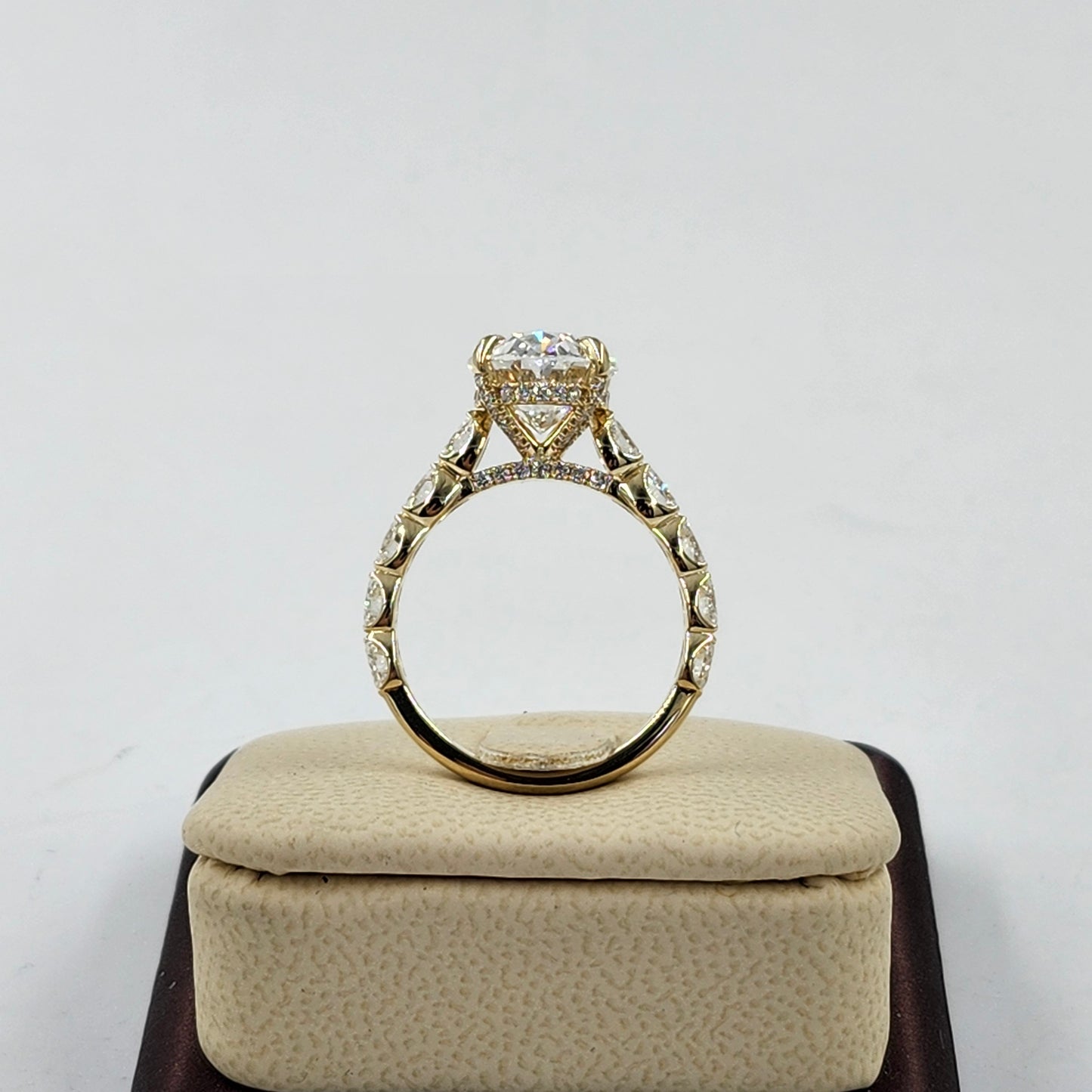 IGI Certified Lab Grown Diamond Engagement Ring: 14K Gold Oval Halo Band - Anniversary gift