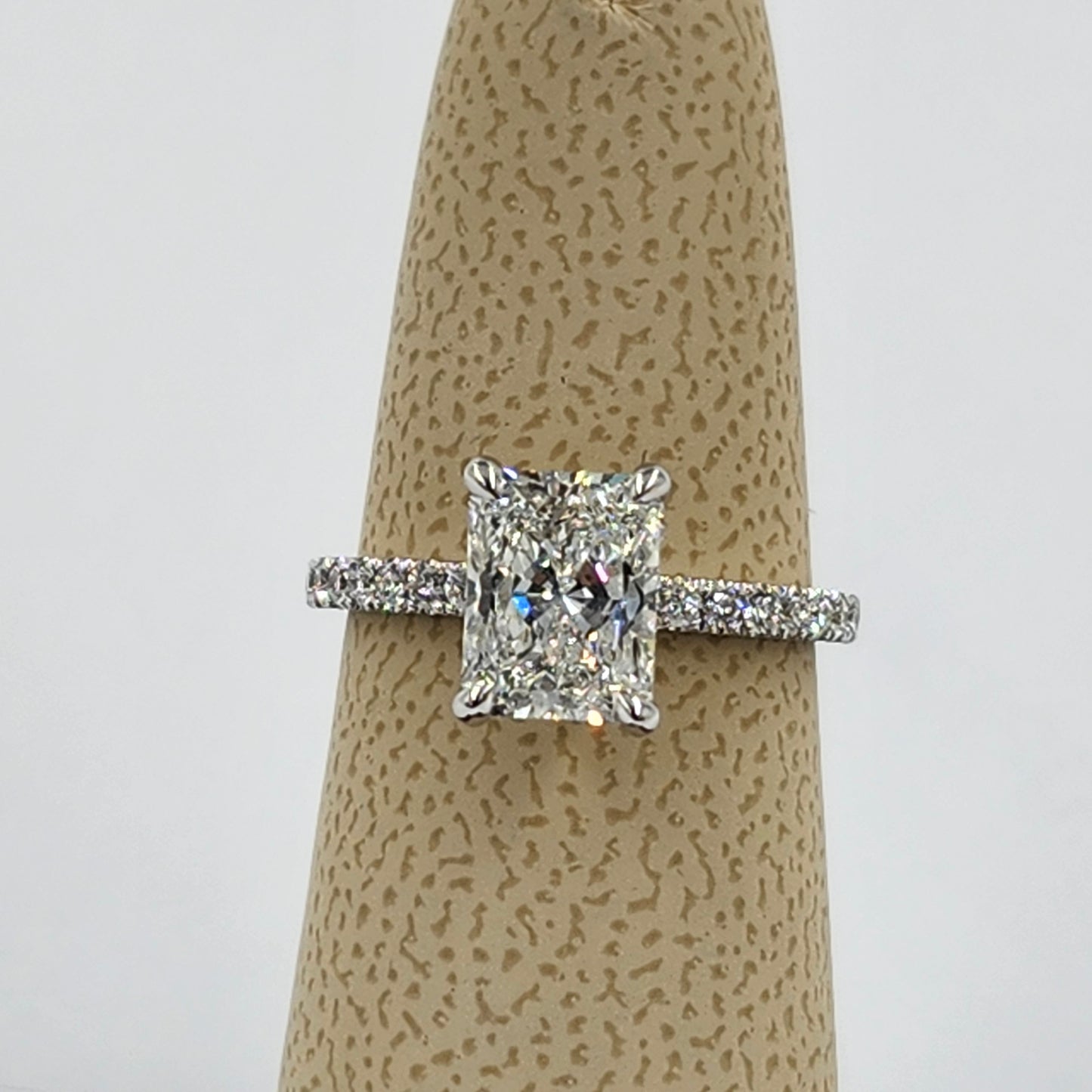 GIA Certificate Radiant Cut Natural diamond Engagement Ring/Platinum,18K gold Radiant Cut Diamond Ring /Stackable diamond Ring/Anniversary gift