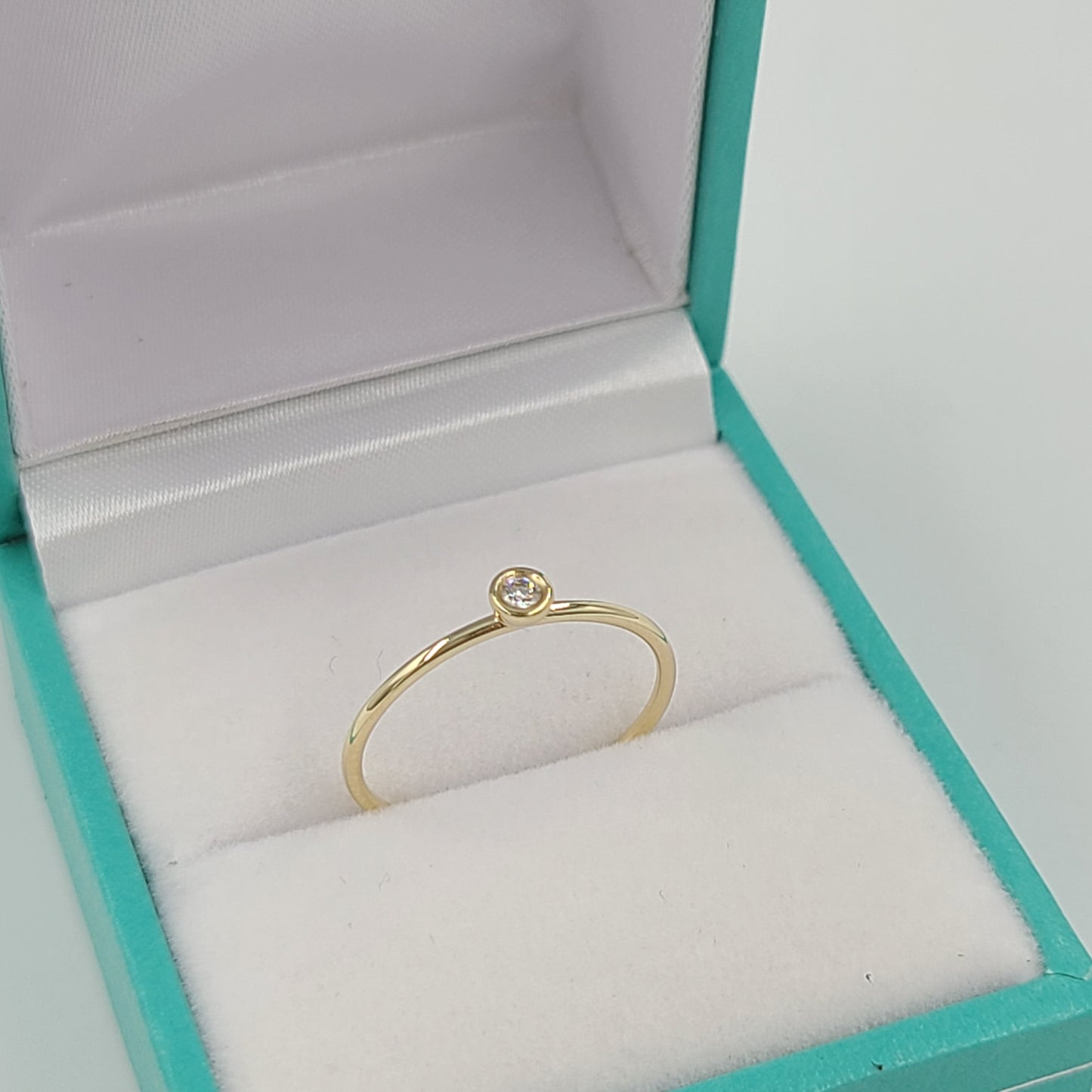 Round .07ctDiamond Bezel Ring/Simple Stack Ring/Stack Diamond Ring Natural Single Diamond Ring/Round Bezel Dainty Ring/Gift for her