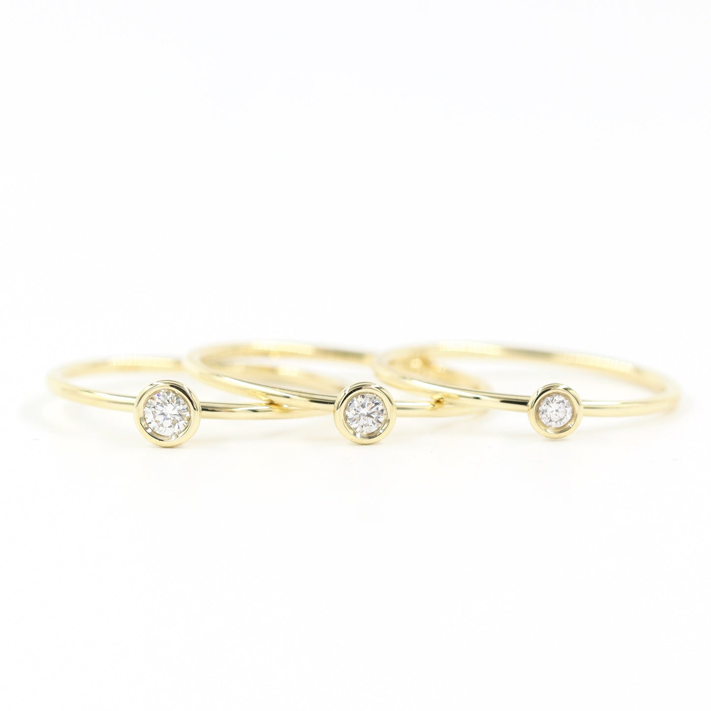 Round .07ctDiamond Bezel Ring/Simple Stack Ring/Stack Diamond Ring Natural Single Diamond Ring/Round Bezel Dainty Ring/Gift for her