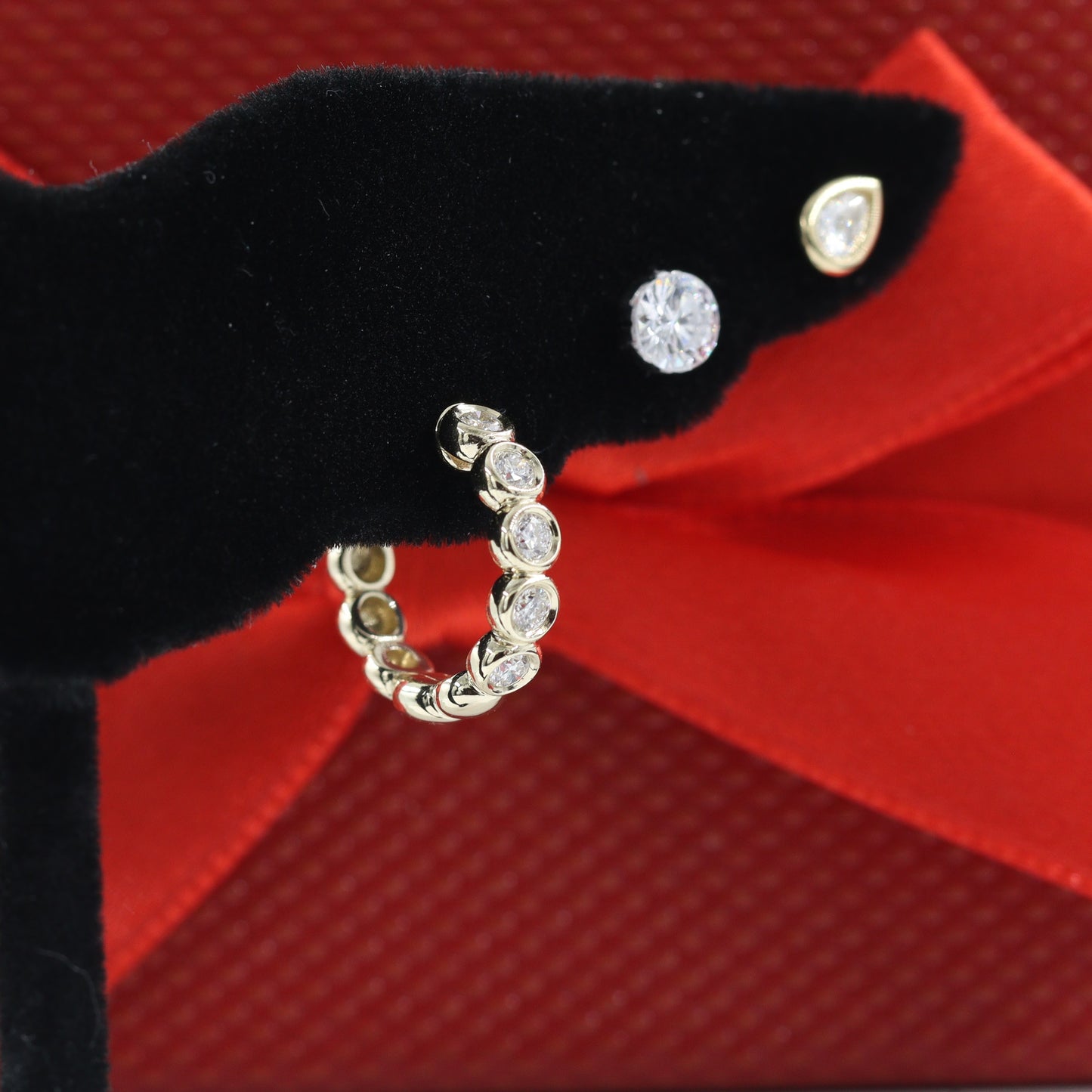 Round Diamond Bezel Hoop Earring/Natural Diamond Huggies Bezel Hoop Earring/14K gold ,18K gold Hoop Diamond Earring/Anniversary gift