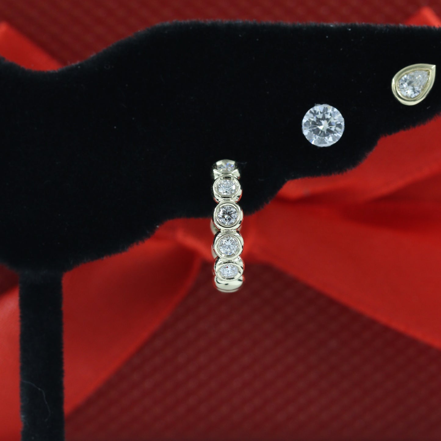 Round Diamond Bezel Hoop Earring/Natural Diamond Huggies Bezel Hoop Earring/14K gold ,18K gold Hoop Diamond Earring/Anniversary gift