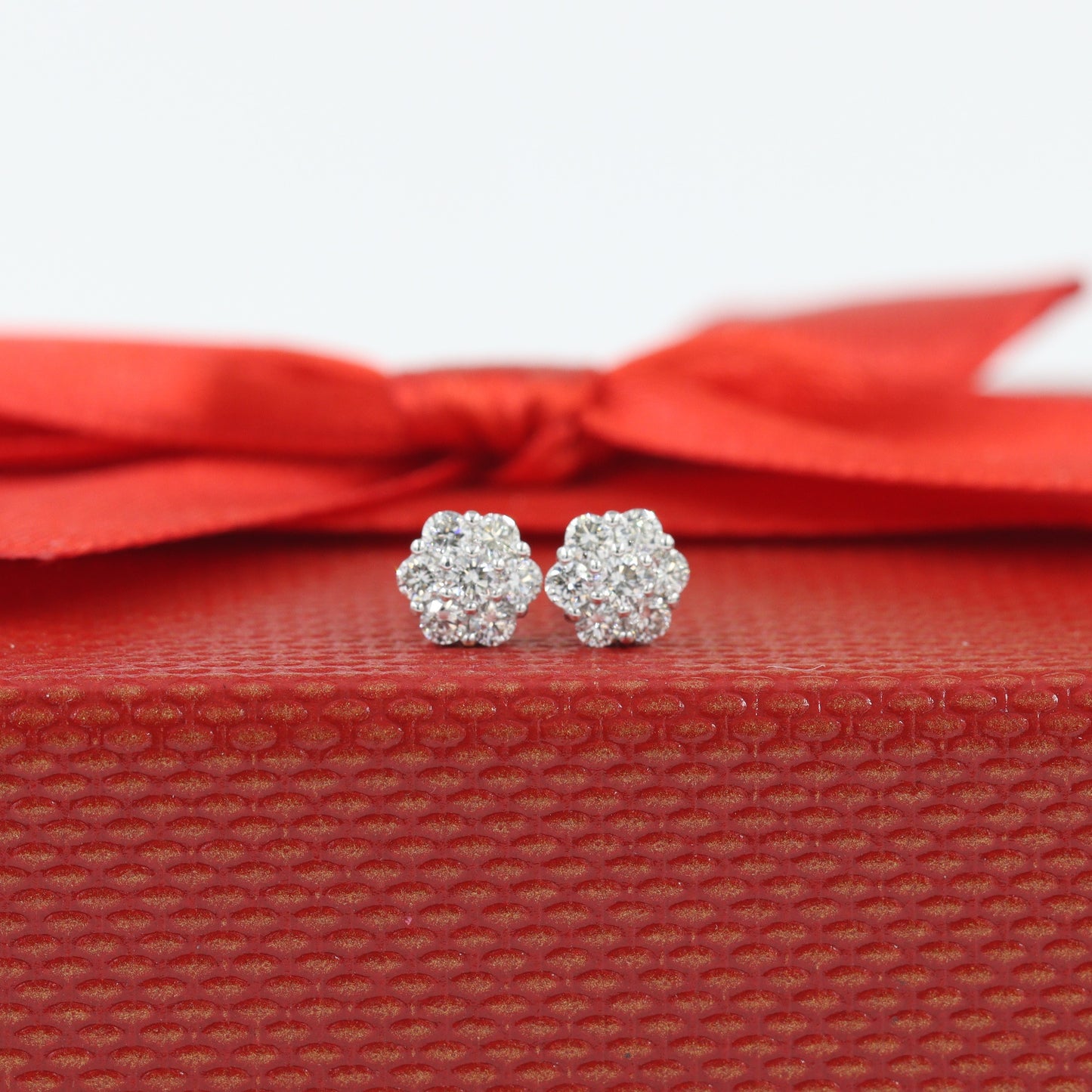 Natural Diamond Flower Earrings/ Diamond Stud Flower Earrings/ 14k gold Diamond Earring/ dainty Diamond Earring/ Anniversary gift