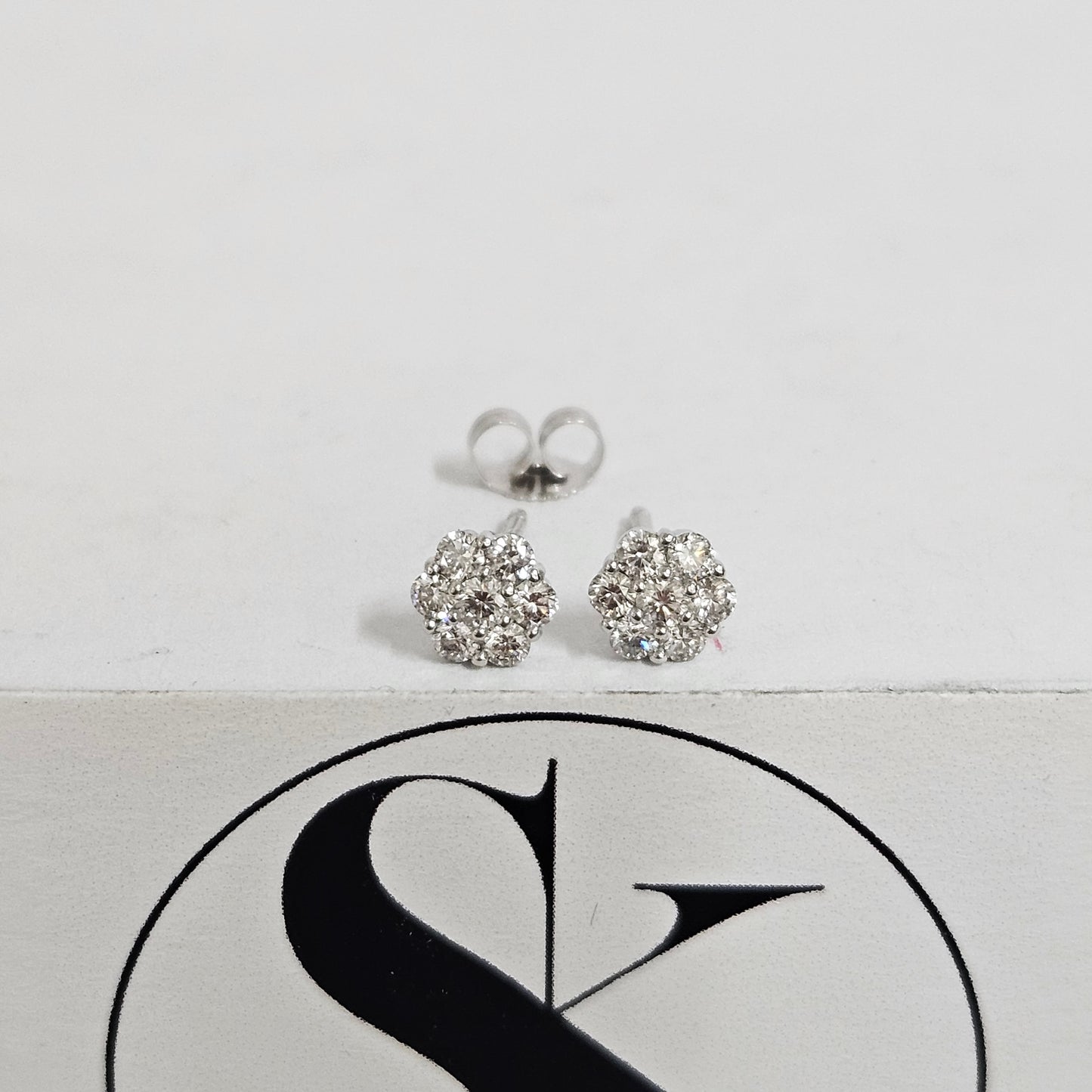 Natural Diamond Flower Earrings/ Diamond Stud Flower Earrings/ 14k gold Diamond Earring/ dainty Diamond Earring/ Anniversary gift