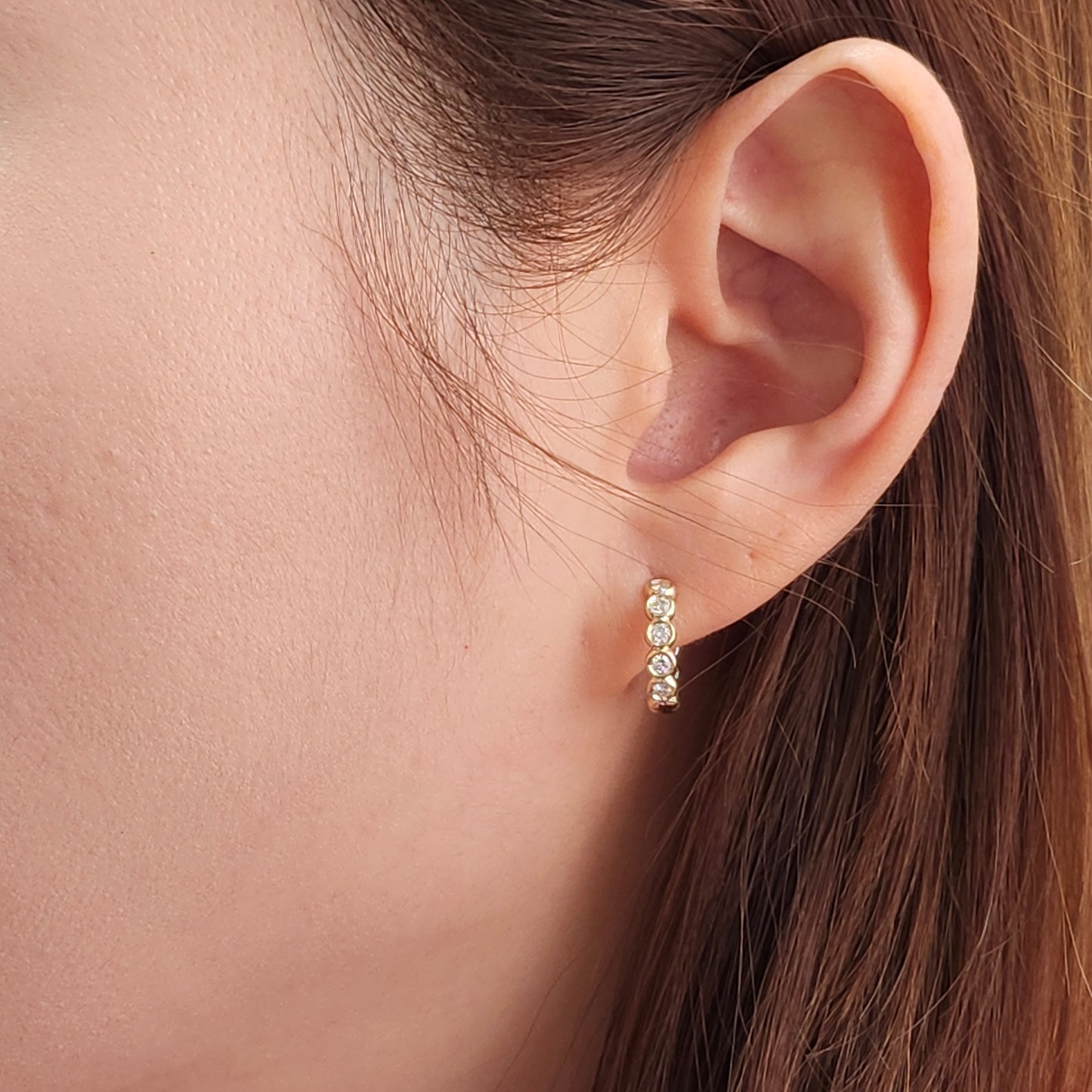 Round Diamond Bezel Hoop Earring/Natural Diamond Huggies Bezel Hoop Earring/14K gold ,18K gold Hoop Diamond Earring/Anniversary gift