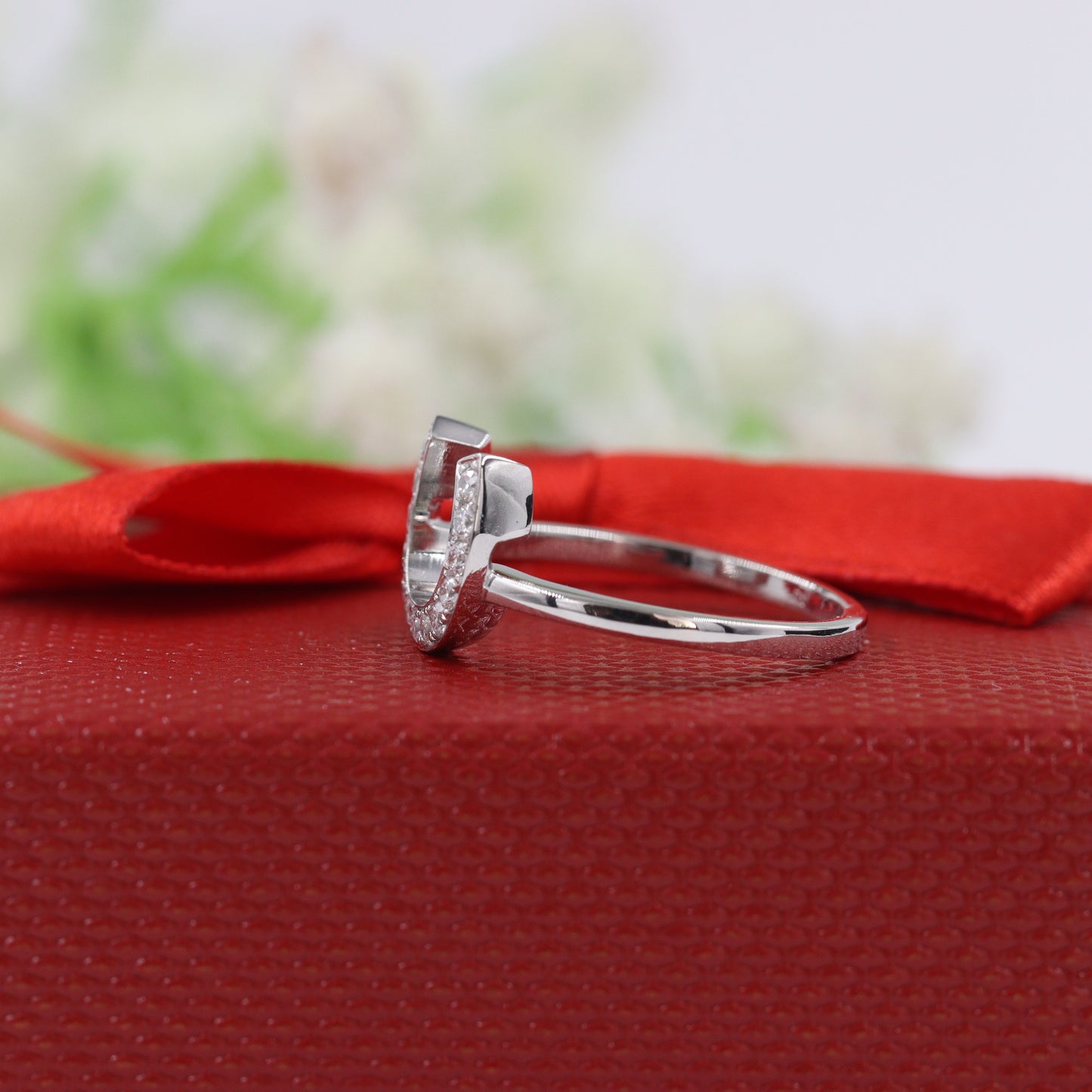 Stackable Horse Shoe Diamond Wedding Band/Gift for Her/Unique Stackable Diamond Band/1 Natural Diamond Horse shoe Ring/Anniversary Gift