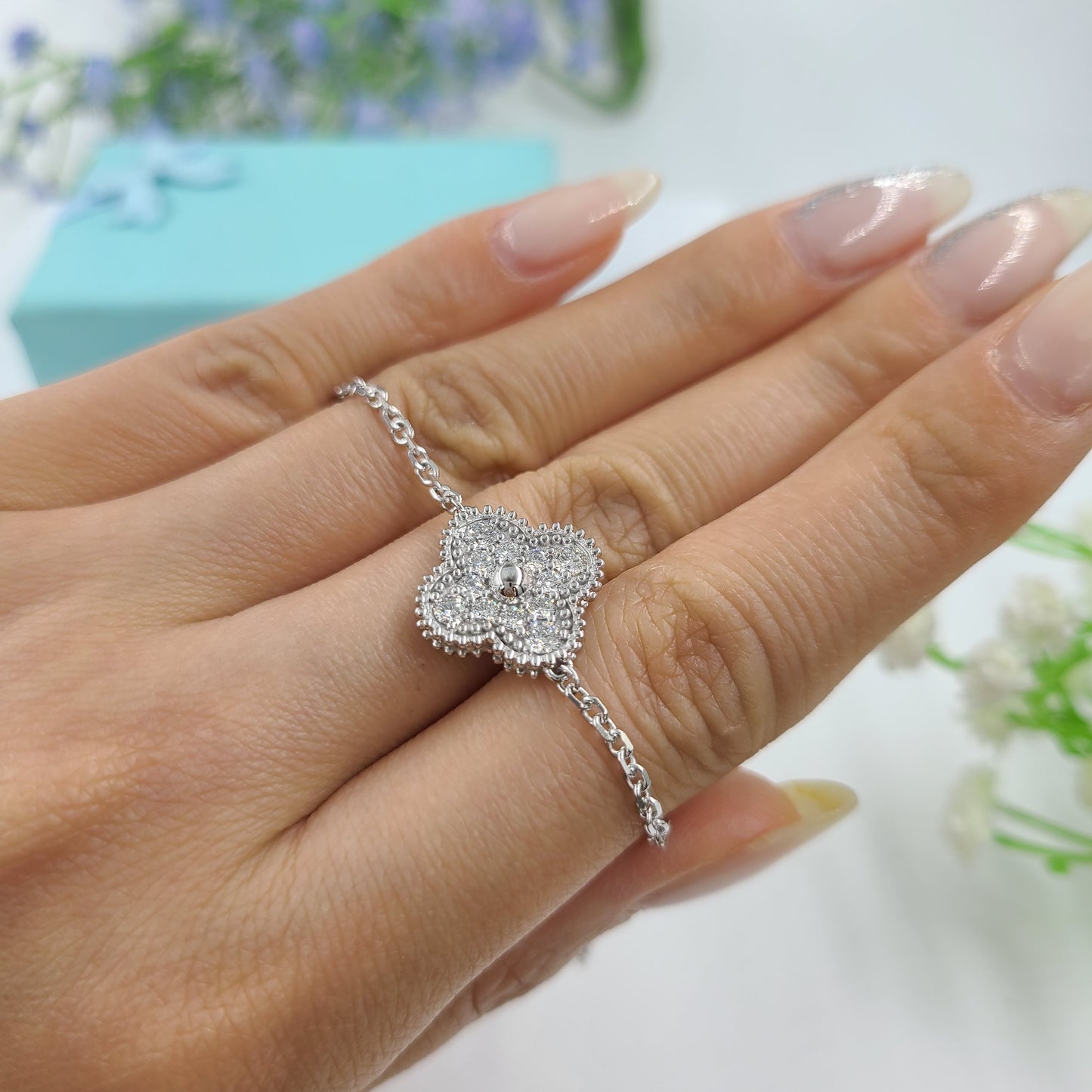 Diamond Clover Bracelet /Diamond Clover Charm Bracelet/ Solid 14k and 18K Gold/ Diamond Cluster Bracelet/ Anniversary Bracelet