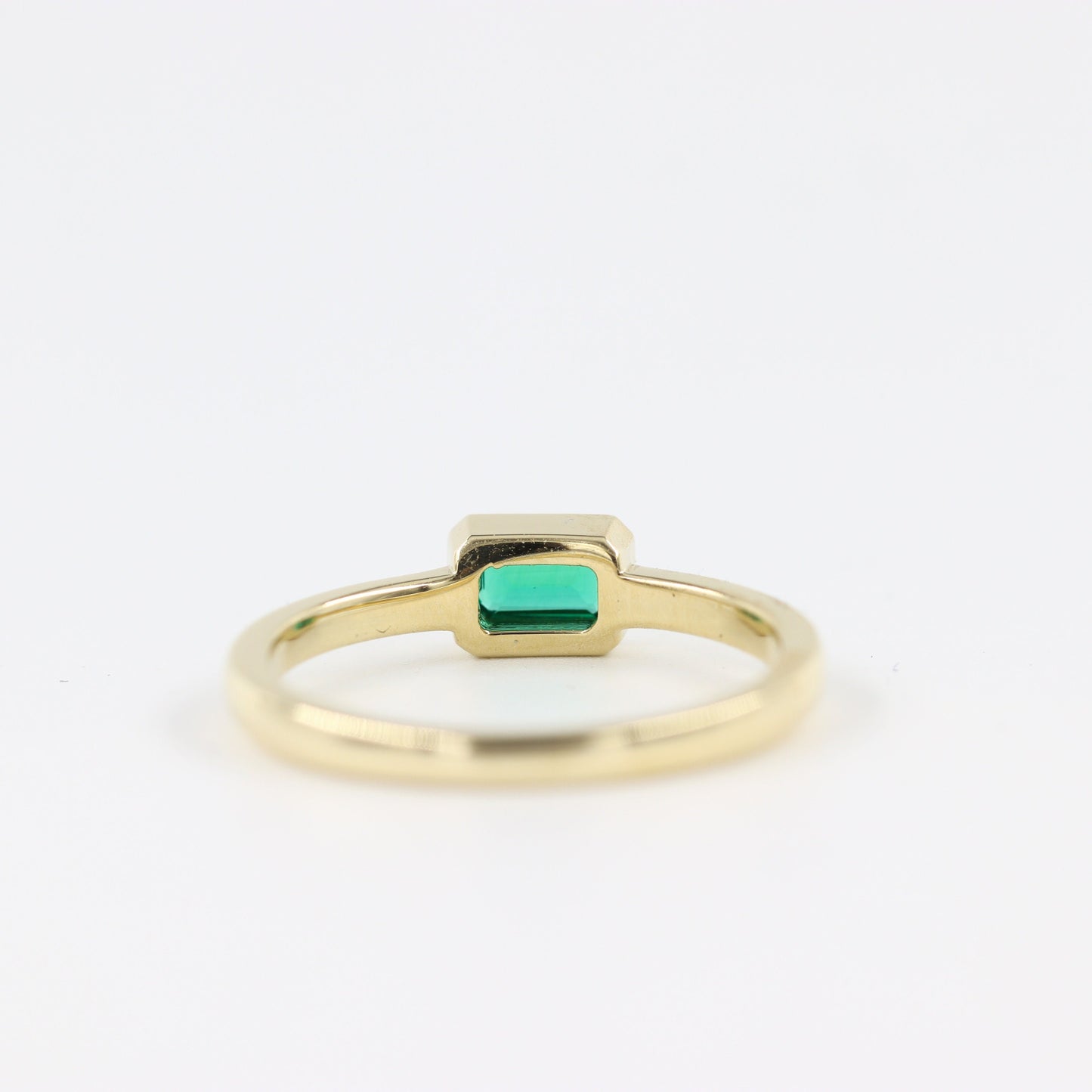 Emerald Bezel Ring: 14K Gold Natural Green Stone