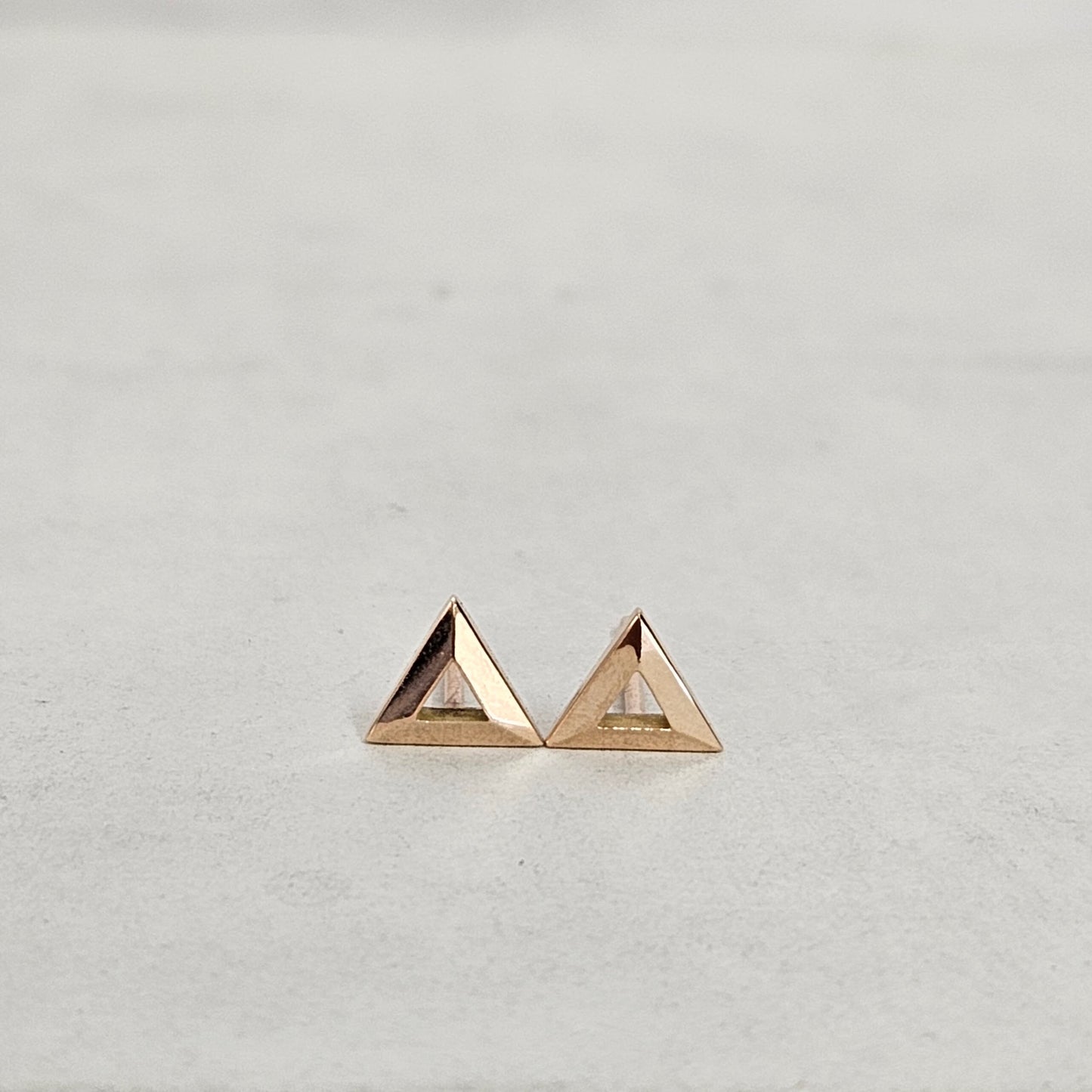 14K/18K Gold Triangle Stud Earrings: Minimalist Geometric Jewelry