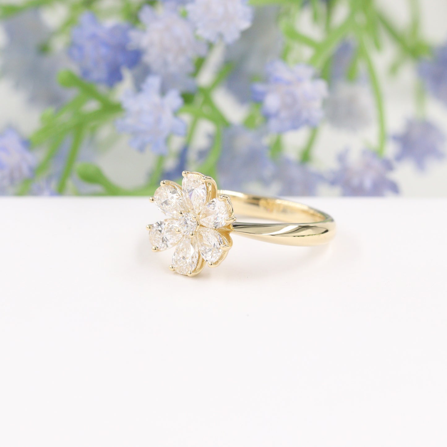 18K Gold Flower 1ct Diamond Anniversary Ring/Pear Shape Diamond flower Ring/ Diamond flower Ring/Anniversary Ring