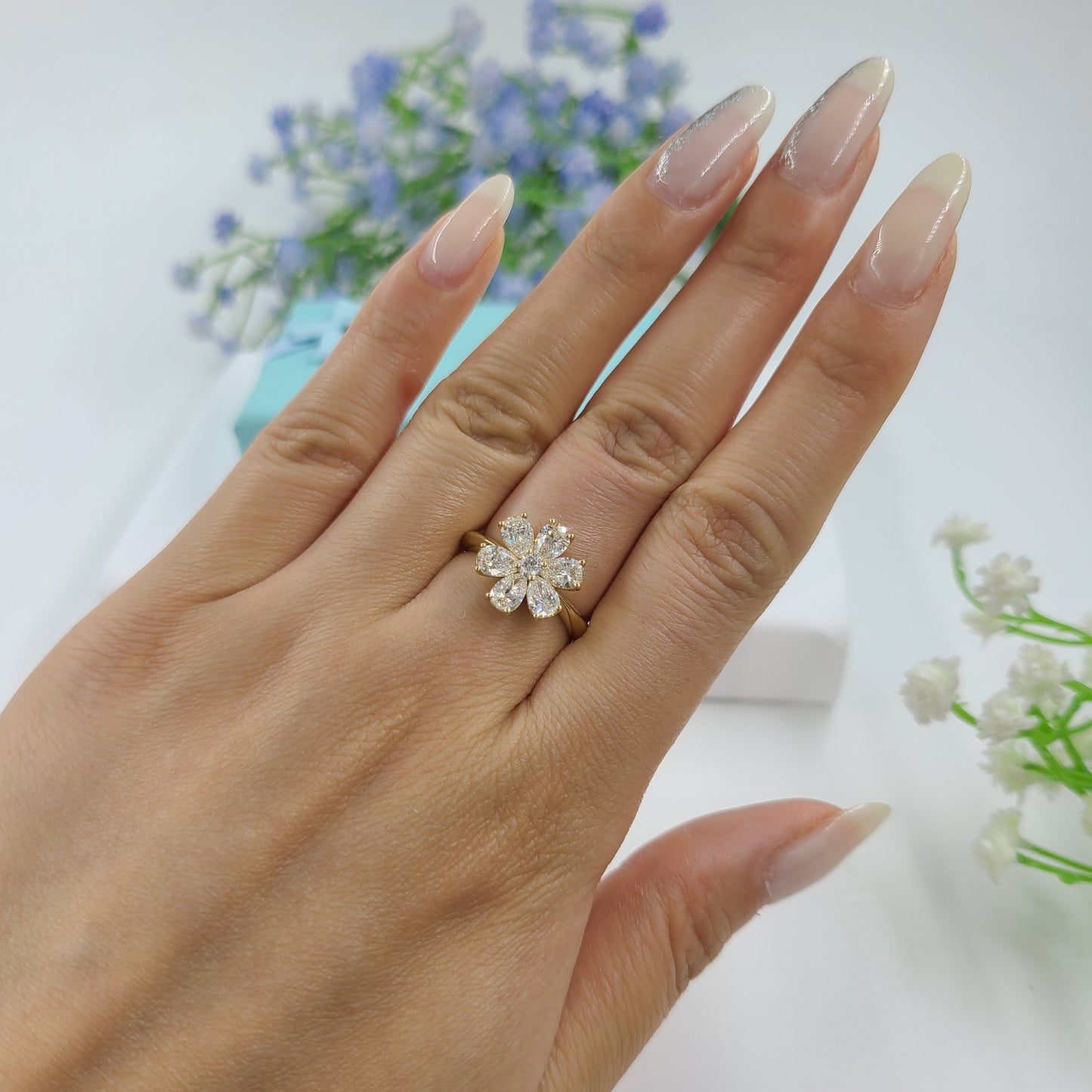 18K Gold Flower 1CT Diamond Anniversary Ring/Pear Shape Diamond flower Ring/ Diamond flower Ring/Anniversary Ring