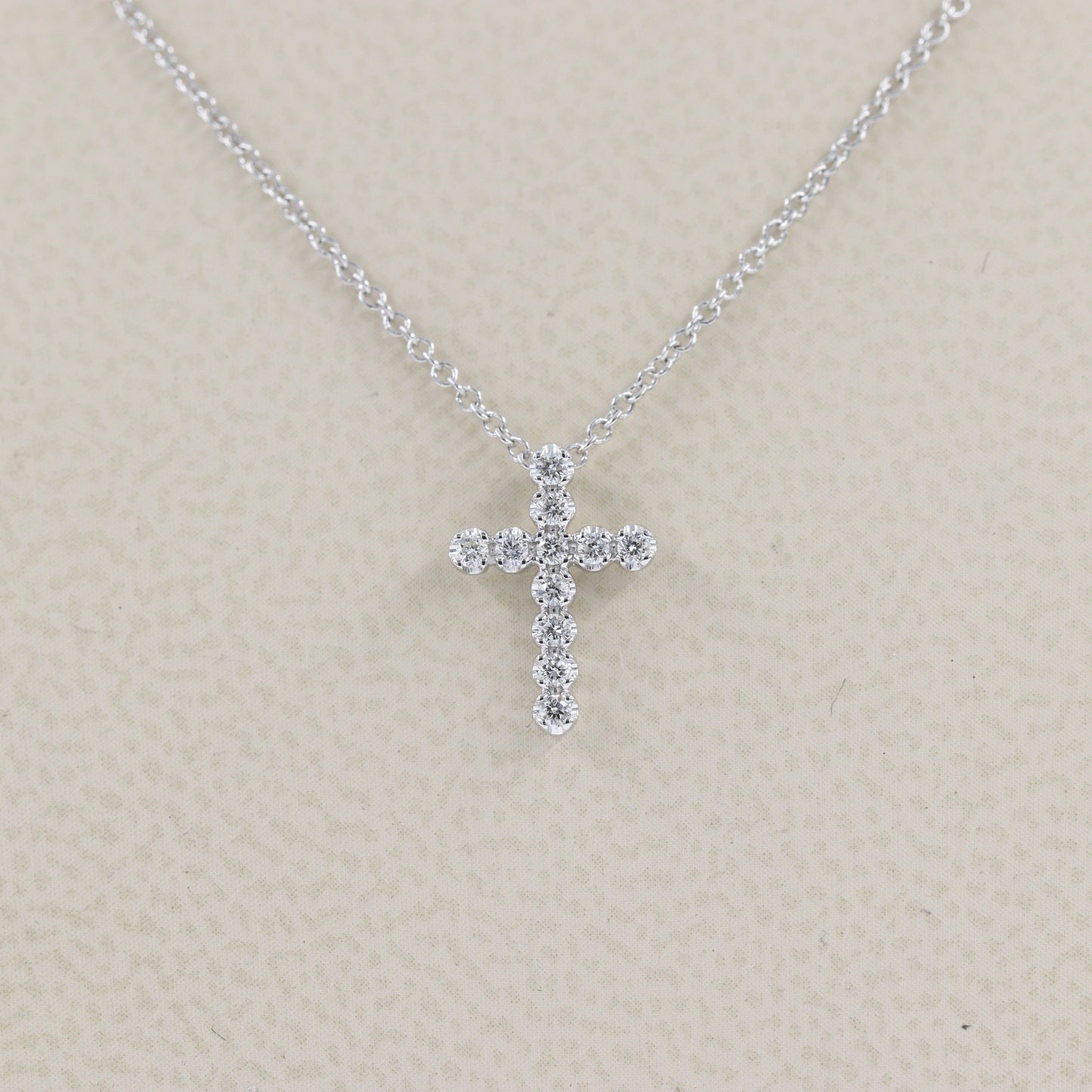 Round Diamond Necklace / Dainty Simple small Cross Necklace / Adjustable Length /14K Gold 0.1ct Diamond Cross Necklace / Gift for Her