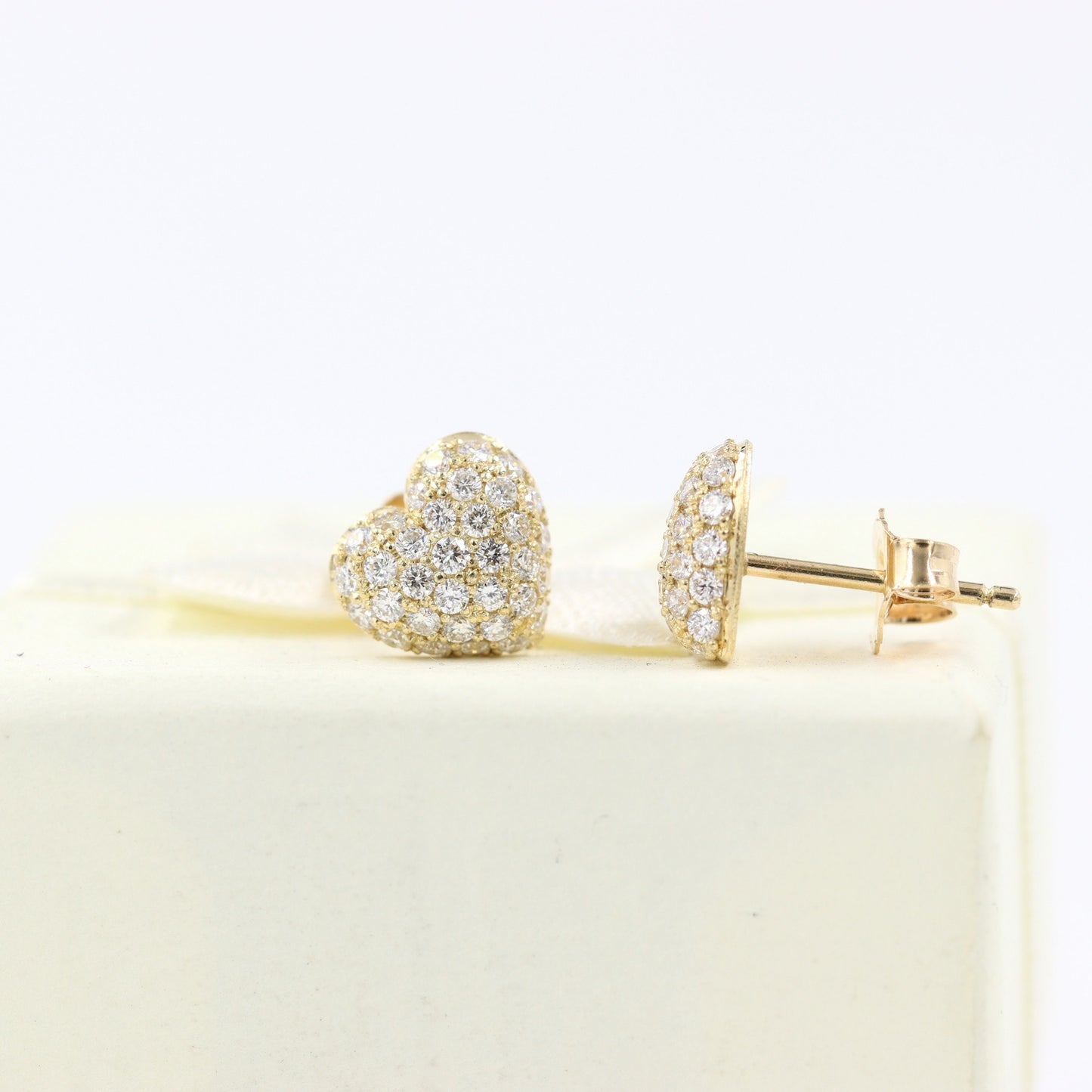 Diamond Heart stud earrings / Round Diamond heart earrings / 8.5mm Heart stud Earrings / Diamond 0.7ctw heart earrings / Gifts for her