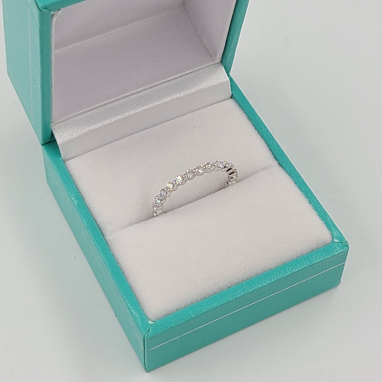 Stackable Diamond Single Prong Band /Eternity Diamond Band / Eternity Ring / Eternity Diamond Wedding Ring / Minimalist Diamond Ring / Diamond Band