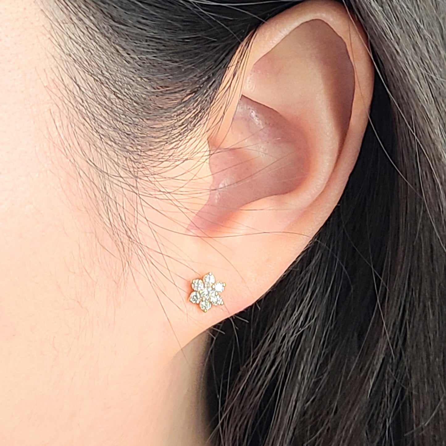Diamond Stud Snowflake Earring /14K gold Flower Stud Earring/ Anniversary gift / Natural Diamond Earring /Gift for her Flower Stud Earring