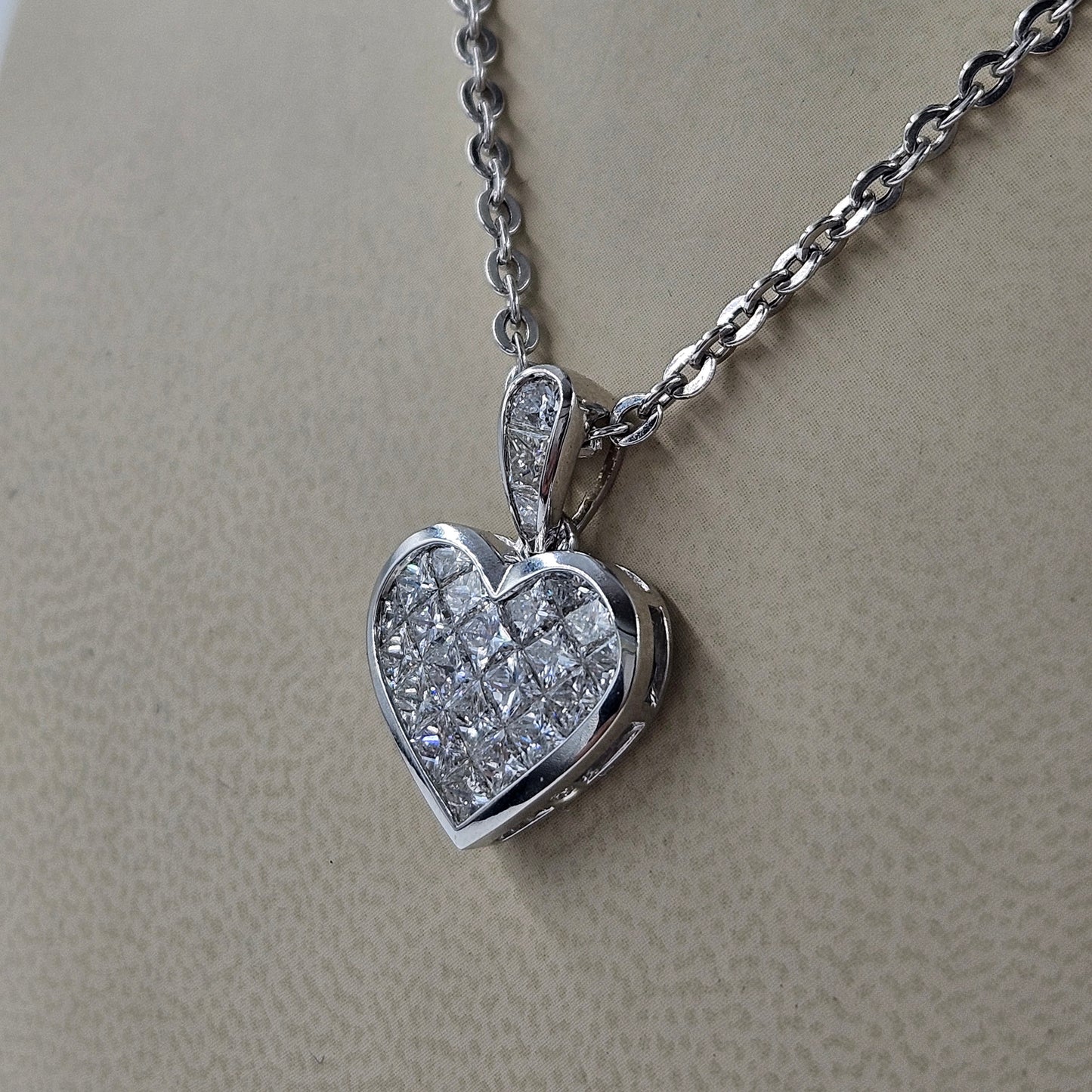 18k White Gold Princess Invisibly Set heart elegant modern classic diamond pendant/Natural Diamond heart Necklace/Anniversary Gift