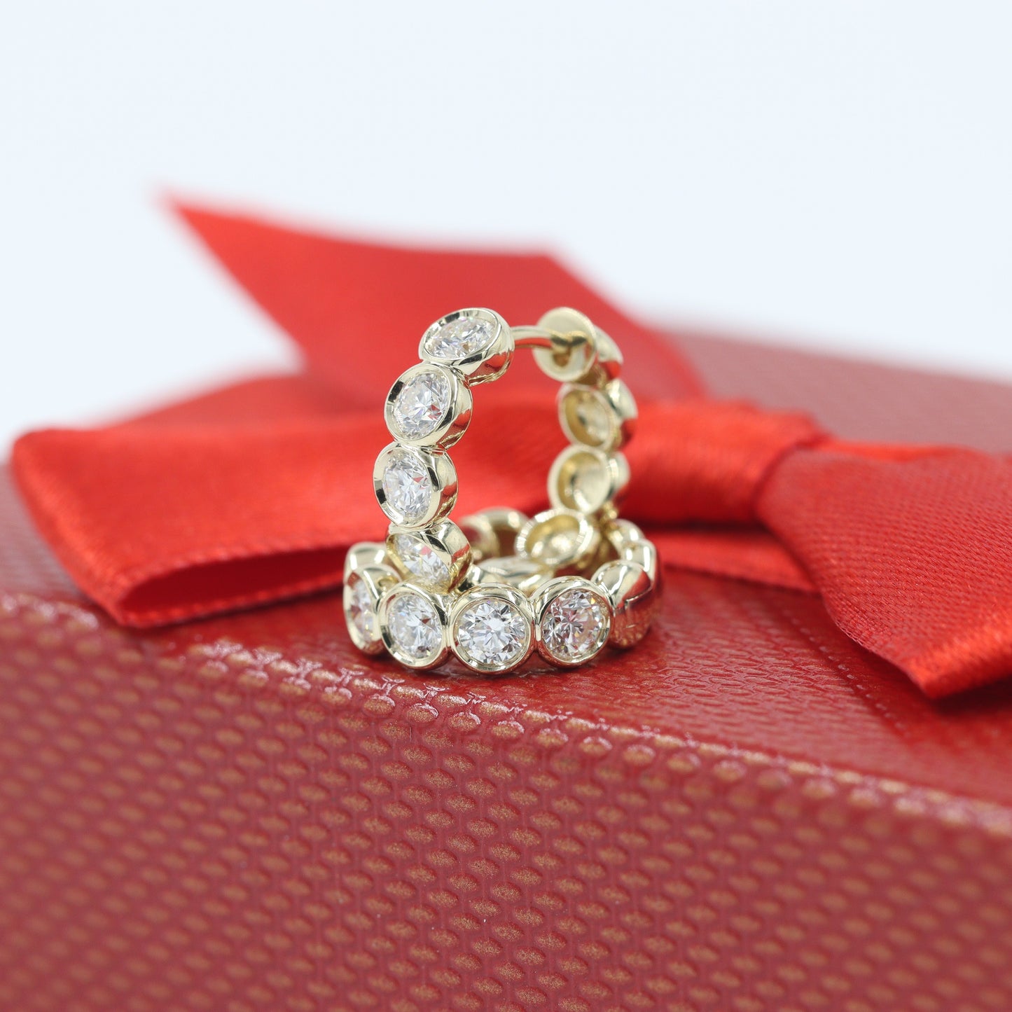 1ct Diamond Huggies Bezel Hoop Earring/Round Natural Diamond Bezel Hoop Earring/14K gold ,18K gold Hoop Diamond Earring/Anniversary gift