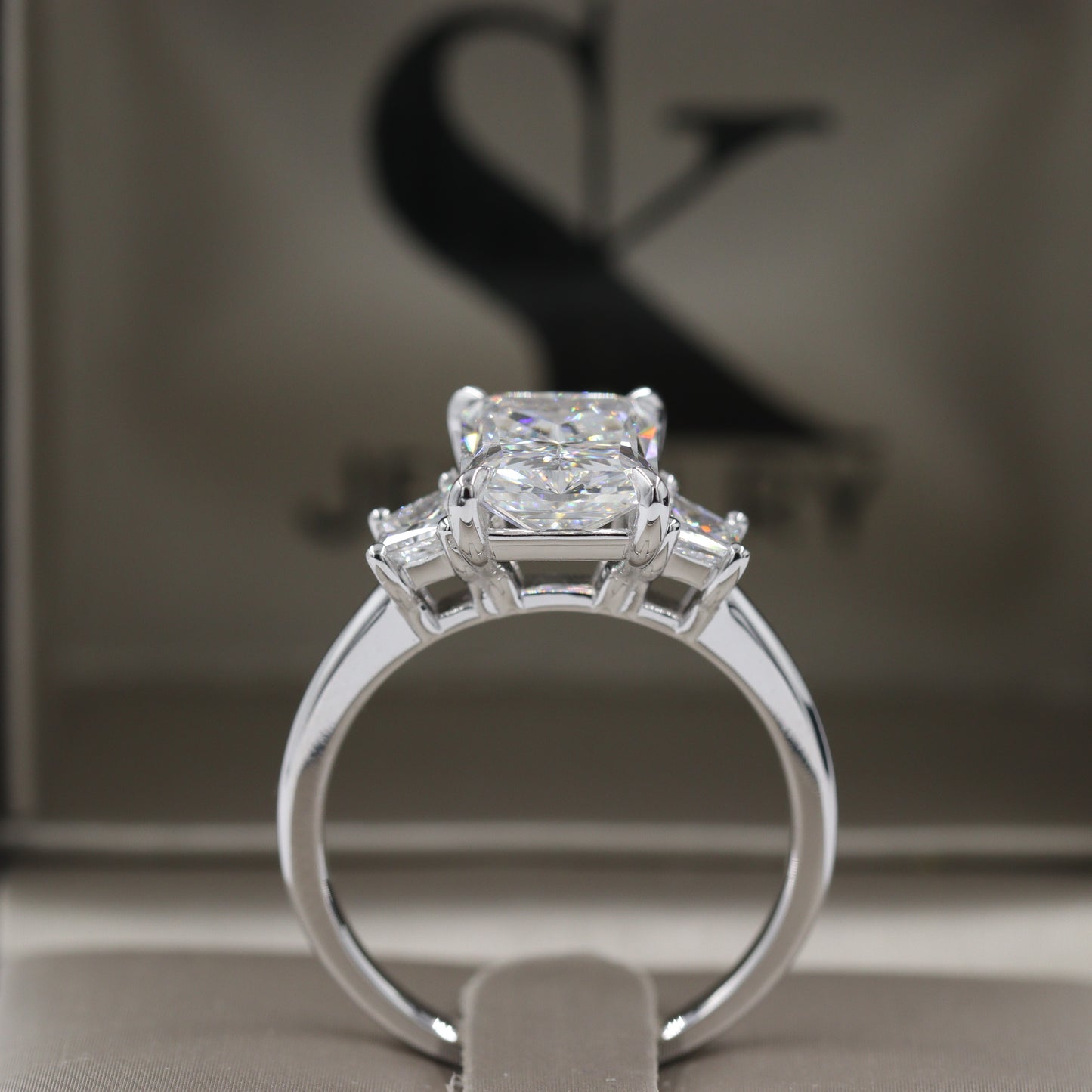 6CT Radiant Cut Engagement Ring/3 Stones Diamond Ring/ IGI Certified Lab Grown Diamond Engagement Ring/Radiant Cut Lab Grown Stackable Ring