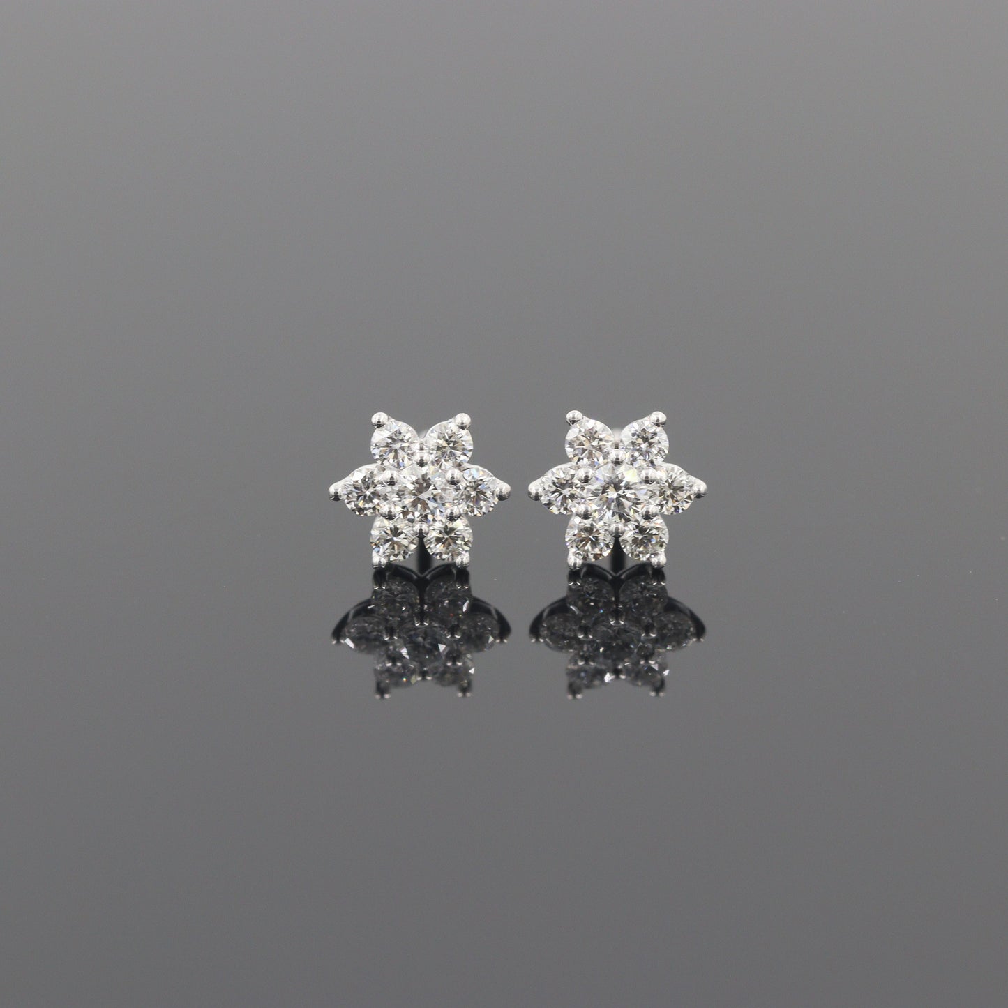 Natural Diamond Stud Snowflake Earrings / 14K gold Flower Stud Earring / Diamond Earrings / Flower Stud Earring/ Anniversary gift
