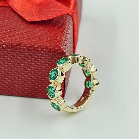 Bezel Setting Round Emerald Band/ Lab Round Emerald Wedding Ring/Anniversary gift Ring/Stackable  Band