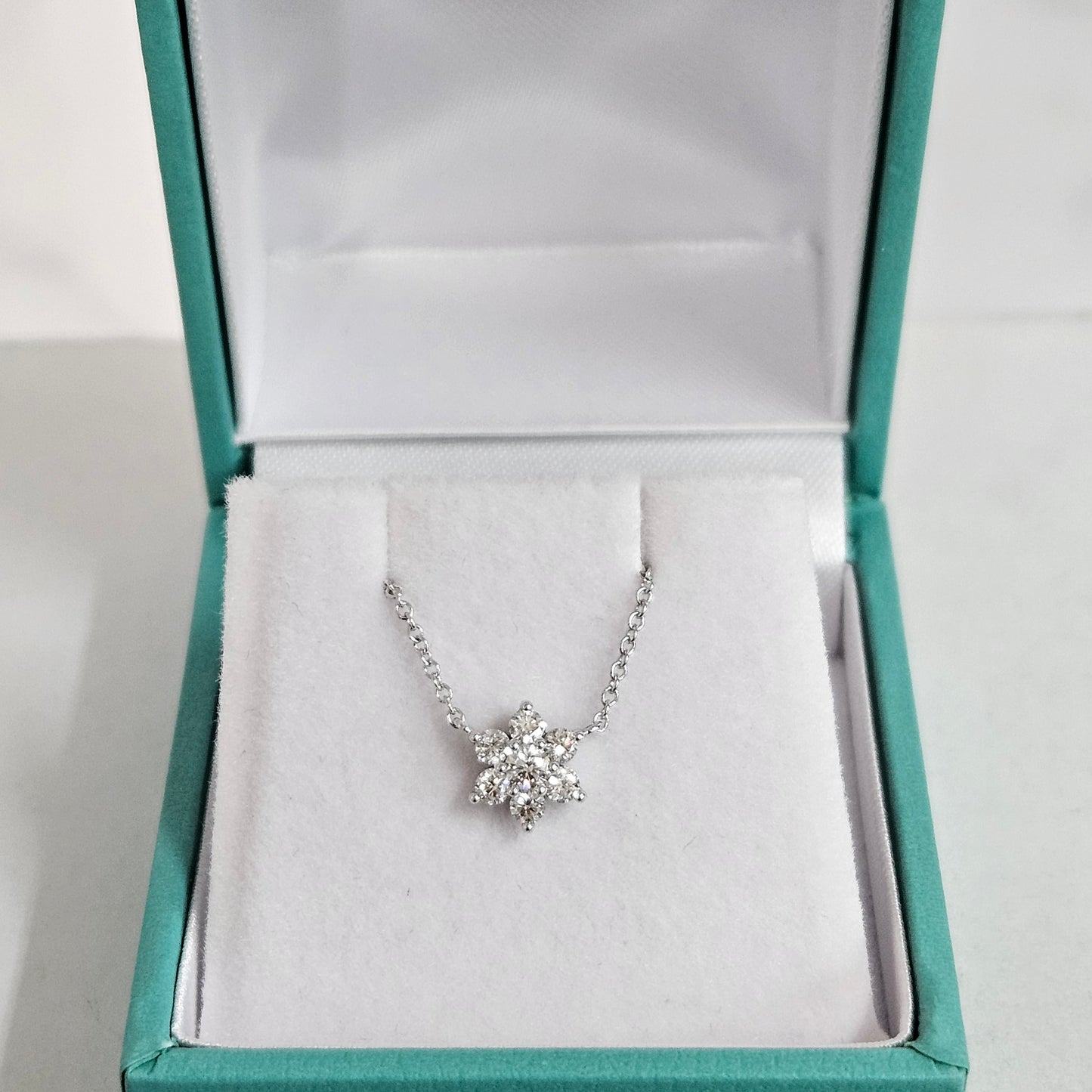 Diamond Necklace/Flower 0.25ct Natural Diamond Pendant /14K Solid Gold Natural Diamond Snowflake Necklace/Anniversary Gift