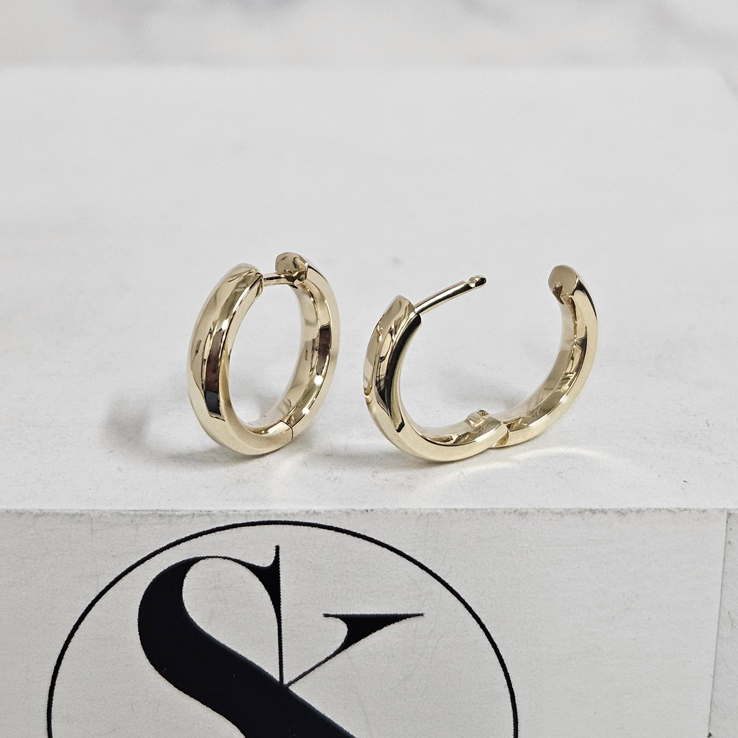 Gold Solid Dome Huggies/Men's & Women's Gold Hoop Earrings/14K-18K Gold 16mm Gold Hoop Earrings/Anniversary gift