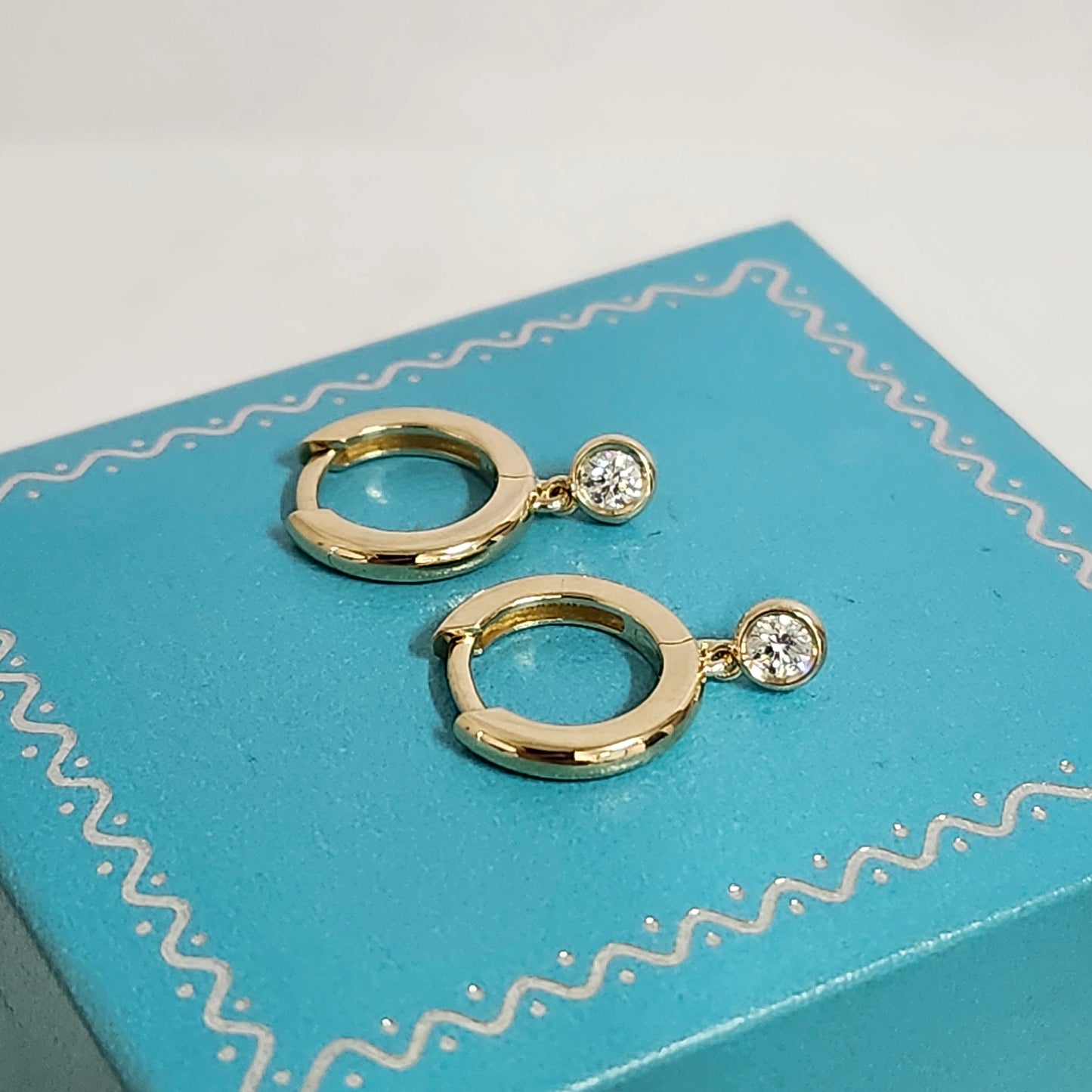 Gold Hoop with Natural Diamond Round Bezel Charm Earring/14K,18K gold 11.5mm Hoop Earring/Hoop Dangle Earrings/Anniversary gift