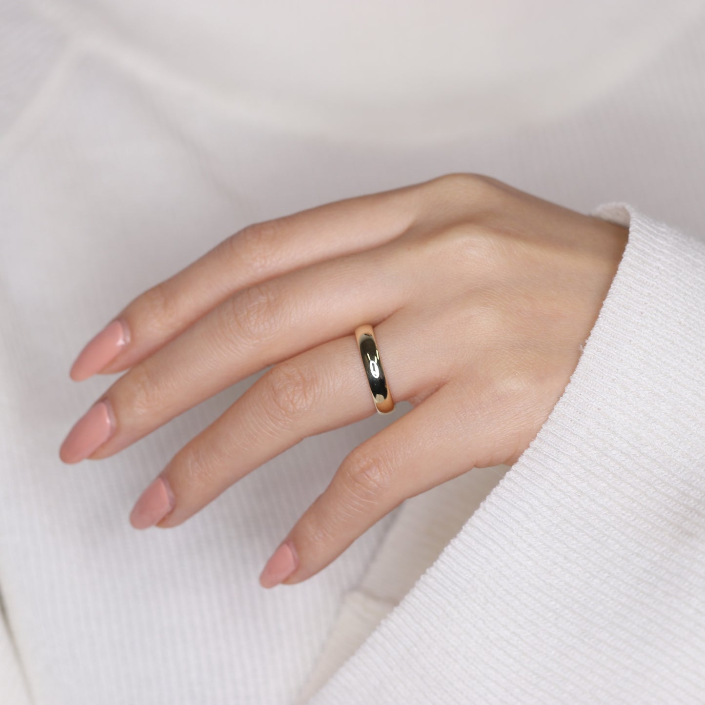 14k Gold Band 5.5mm/ Men's and Women's Wedding Ring/ Gold Wedding Band/ Promise Ring/ Delicate Ring/ Everyday Ring