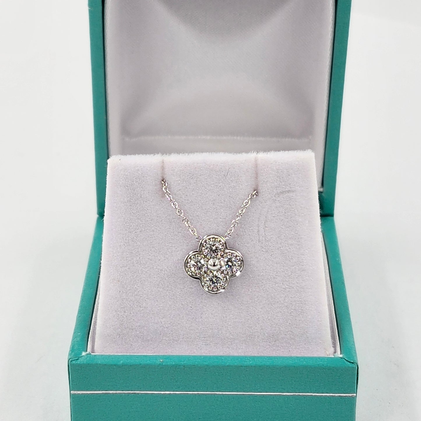 Natural Diamond Clover Pendant/Small Clover Charm Necklace/Diamond Necklace/Solid 14K and 18K Gold/Diamond Cluster Necklace/Anniversary Gift