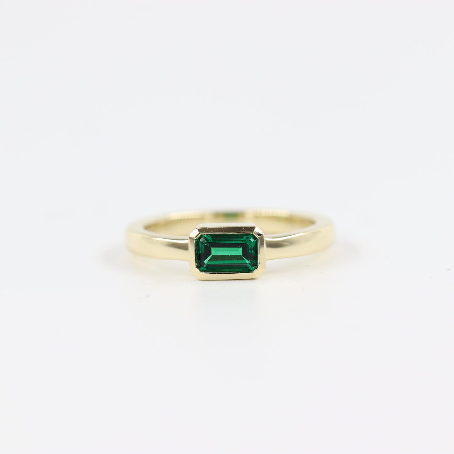Emerald Bezel Ring: 14K Gold Natural Green Stone