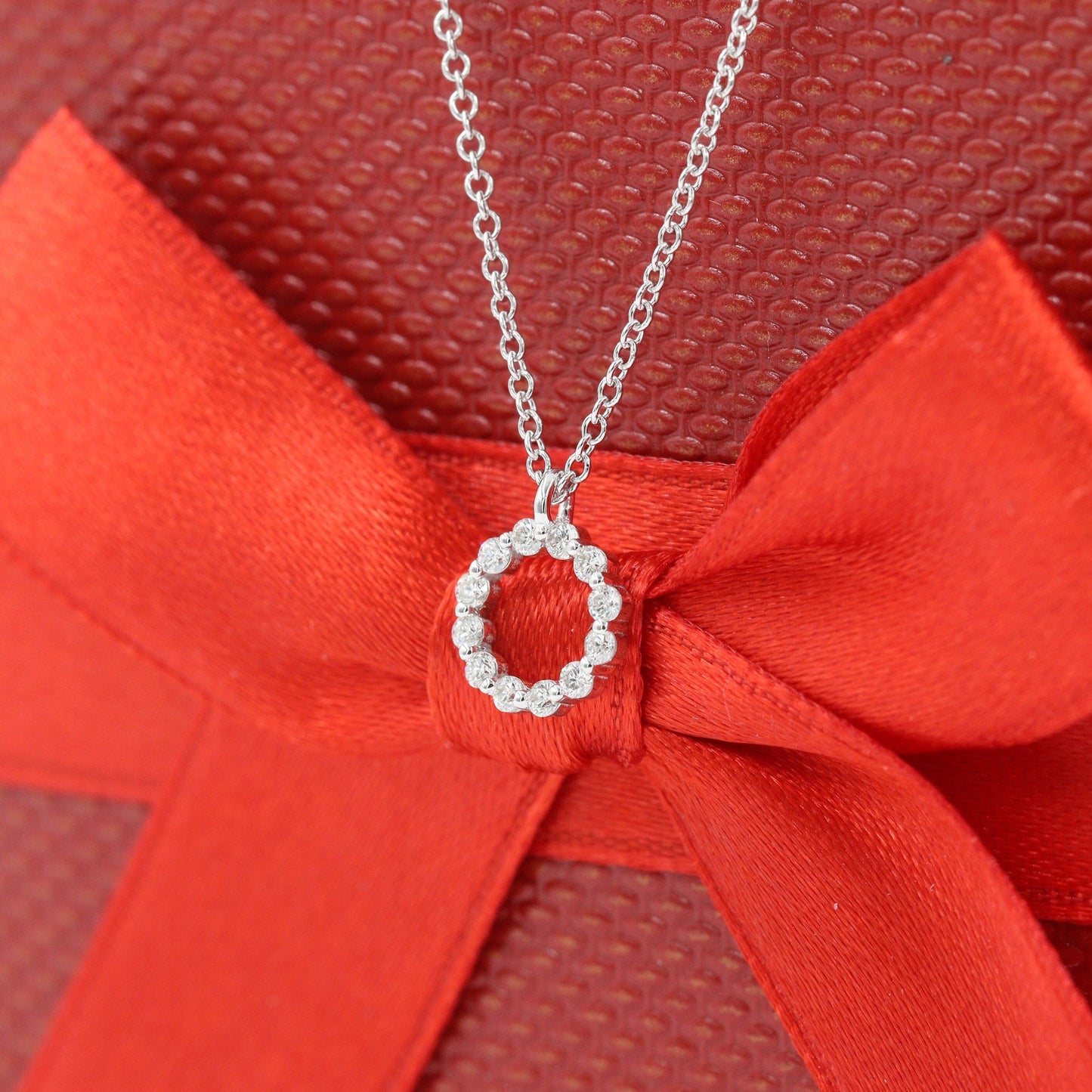 Natural Diamond Pendant / 14k Gold Diamond Necklace / Diamond Circle Necklace / Circle Diamond small Charm  / Anniversary Gift for Her