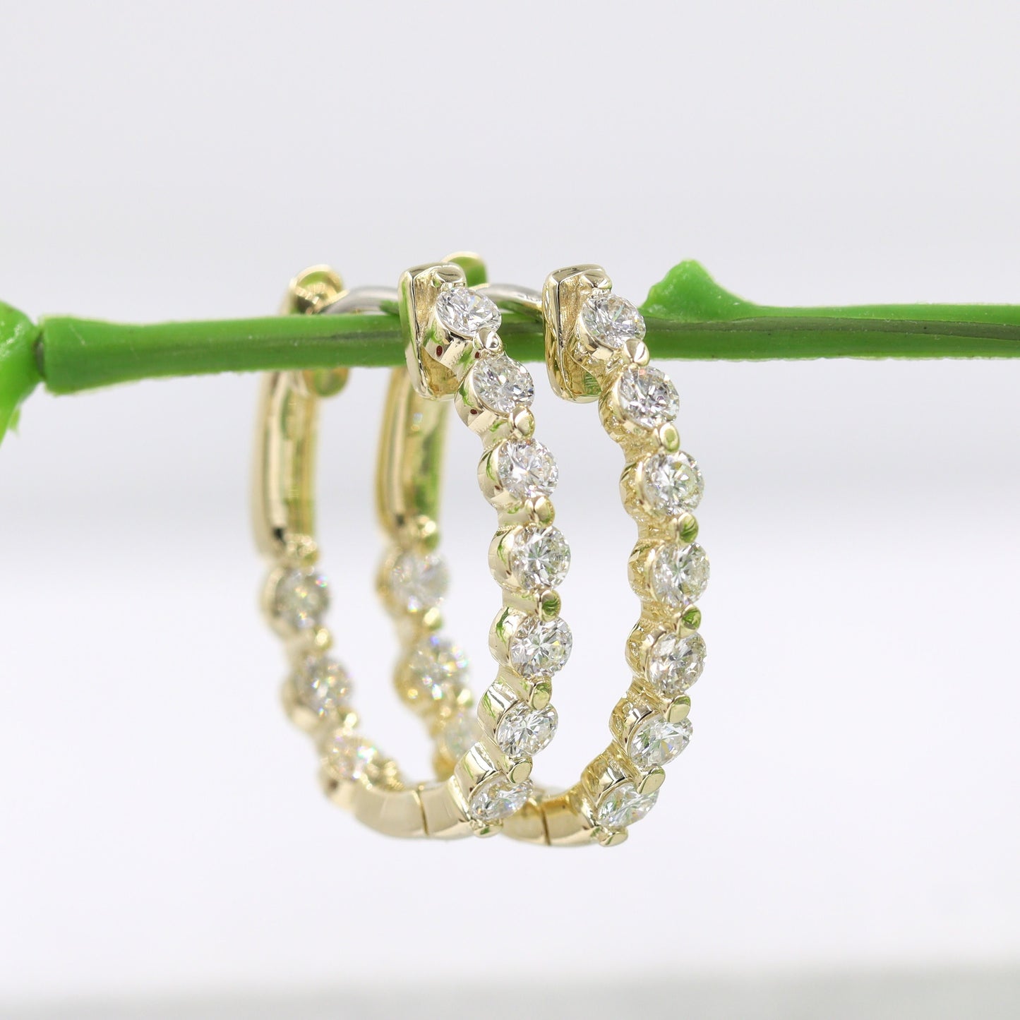 1ct Single prong  Natural Diamond Huggie Earrings/Diamond Hoop Earrings/Diamond Huggie Hoop Earrings/Anniversary gift /Diamond Hoop Earrings