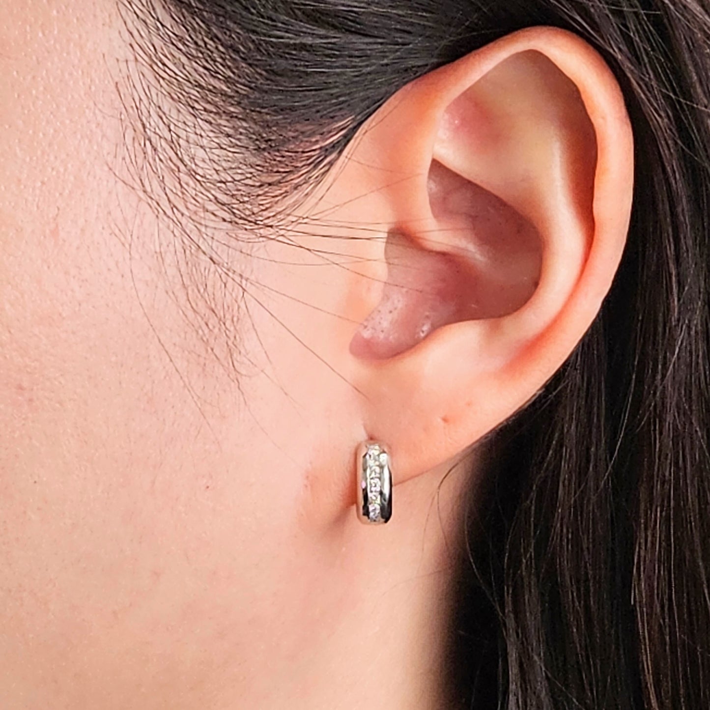 Diameter 11mm 0.24ct Natural Diamond Earrings/4.5mmWidth Hoop Earrings/Diamond Huggies / 14k Gold Diamond Huggie Hoops/ Anniversary gift