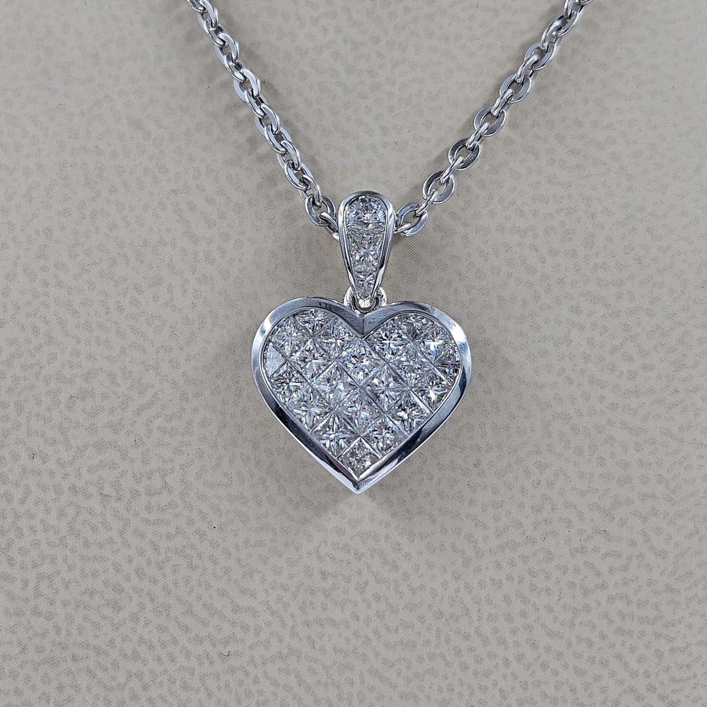 18k White Gold Princess Cut Diamond Heart Pendant Necklace
